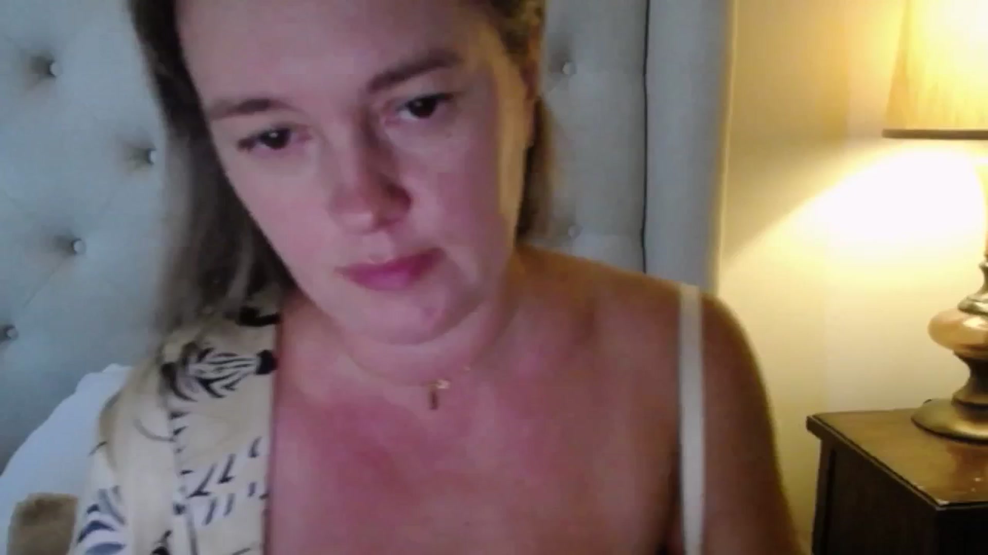 Gallery image thumbnail from J0llye's myfreecams stream on, 09/29/2025, 19:03 image 17 of 20