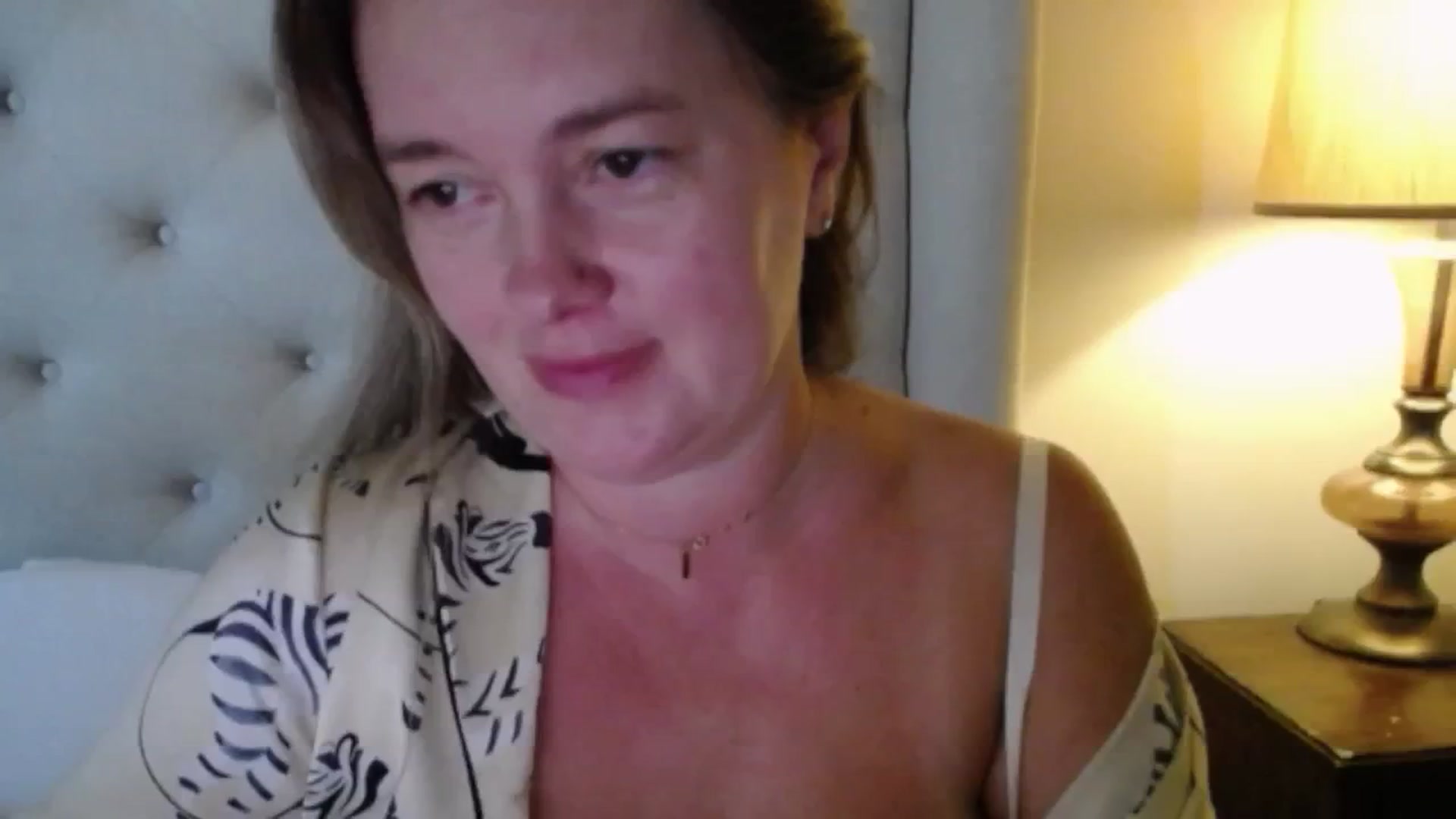 Gallery image thumbnail from J0llye's myfreecams stream on, 09/29/2025, 19:33 image 9 of 20