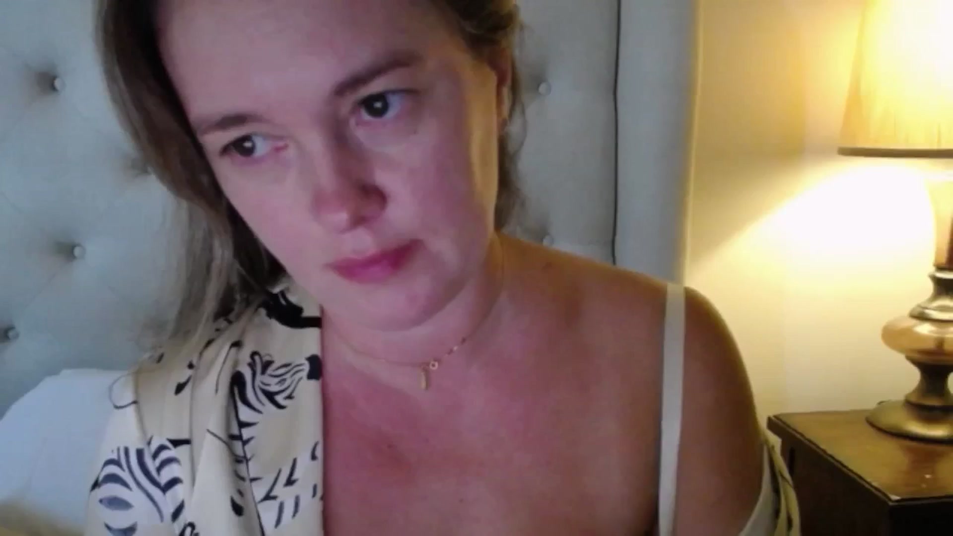 Gallery image thumbnail from J0llye's myfreecams stream on, 09/29/2025, 19:33 image 1 of 20