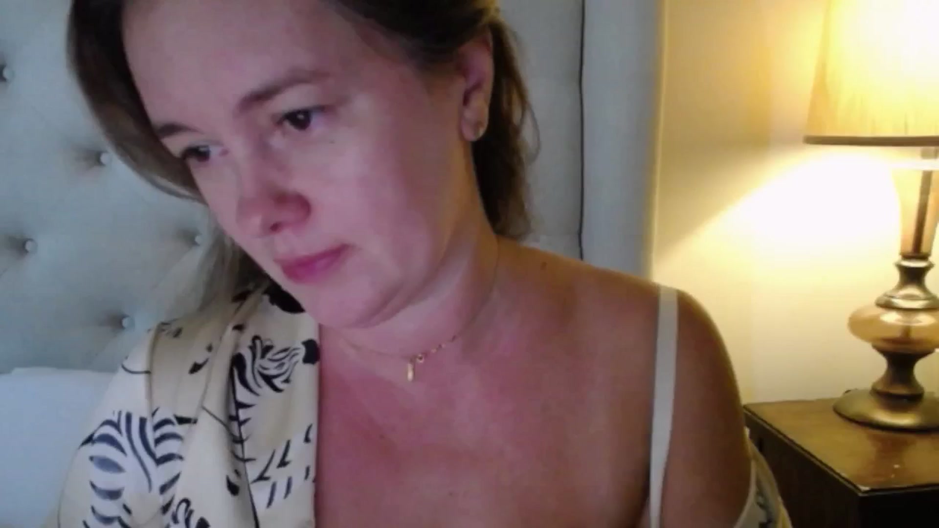 Gallery image thumbnail from J0llye's myfreecams stream on, 09/29/2025, 19:33 image 3 of 20