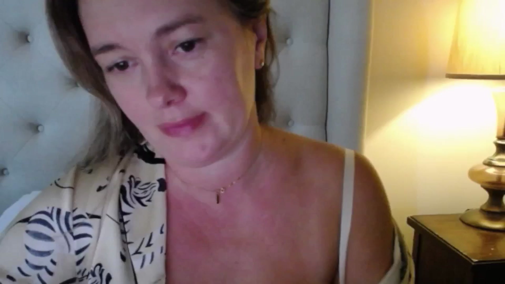 Gallery image thumbnail from J0llye's myfreecams stream on, 09/29/2025, 19:33 image 2 of 20