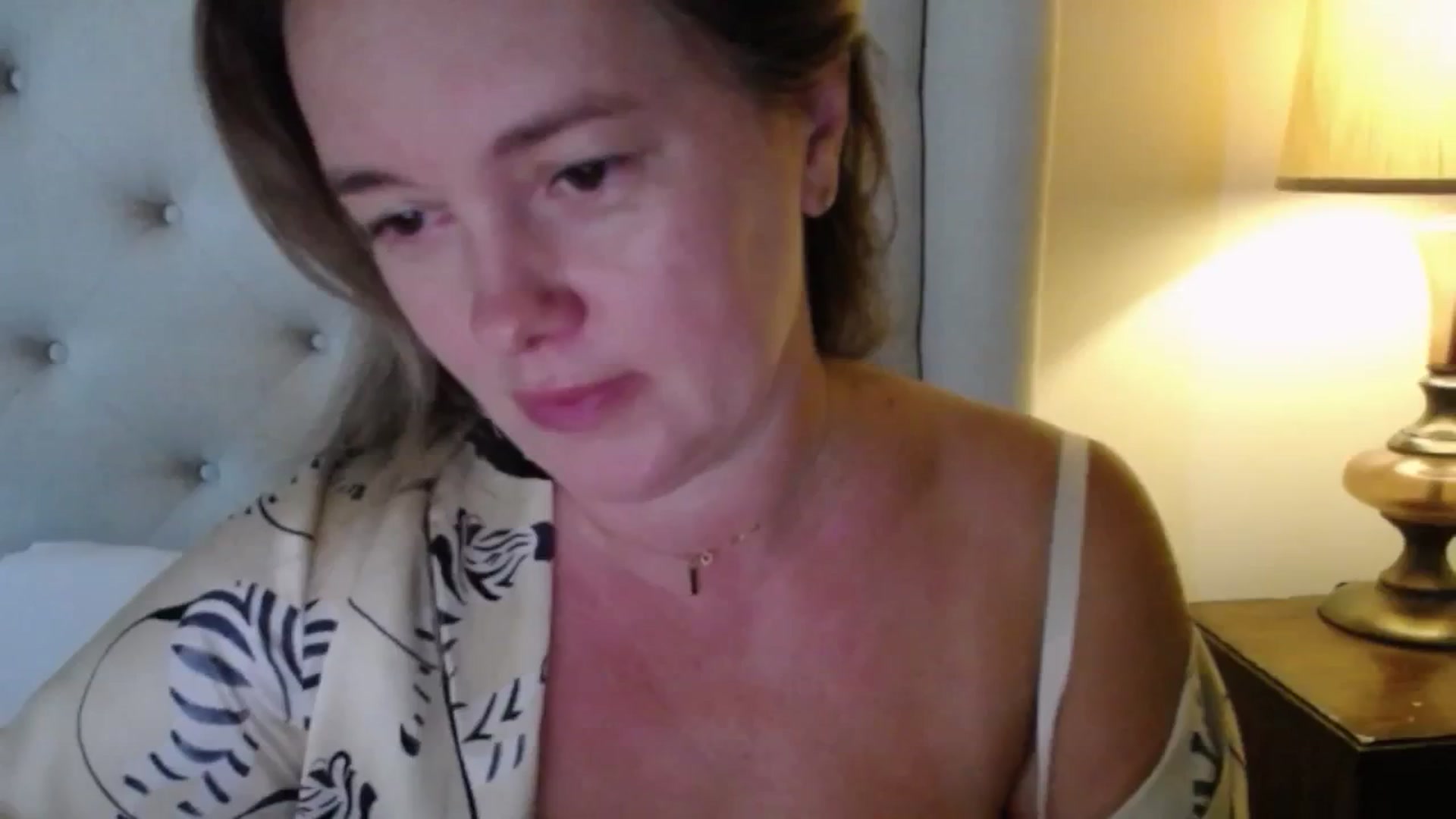 Gallery image thumbnail from J0llye's myfreecams stream on, 09/29/2025, 19:33 image 15 of 20