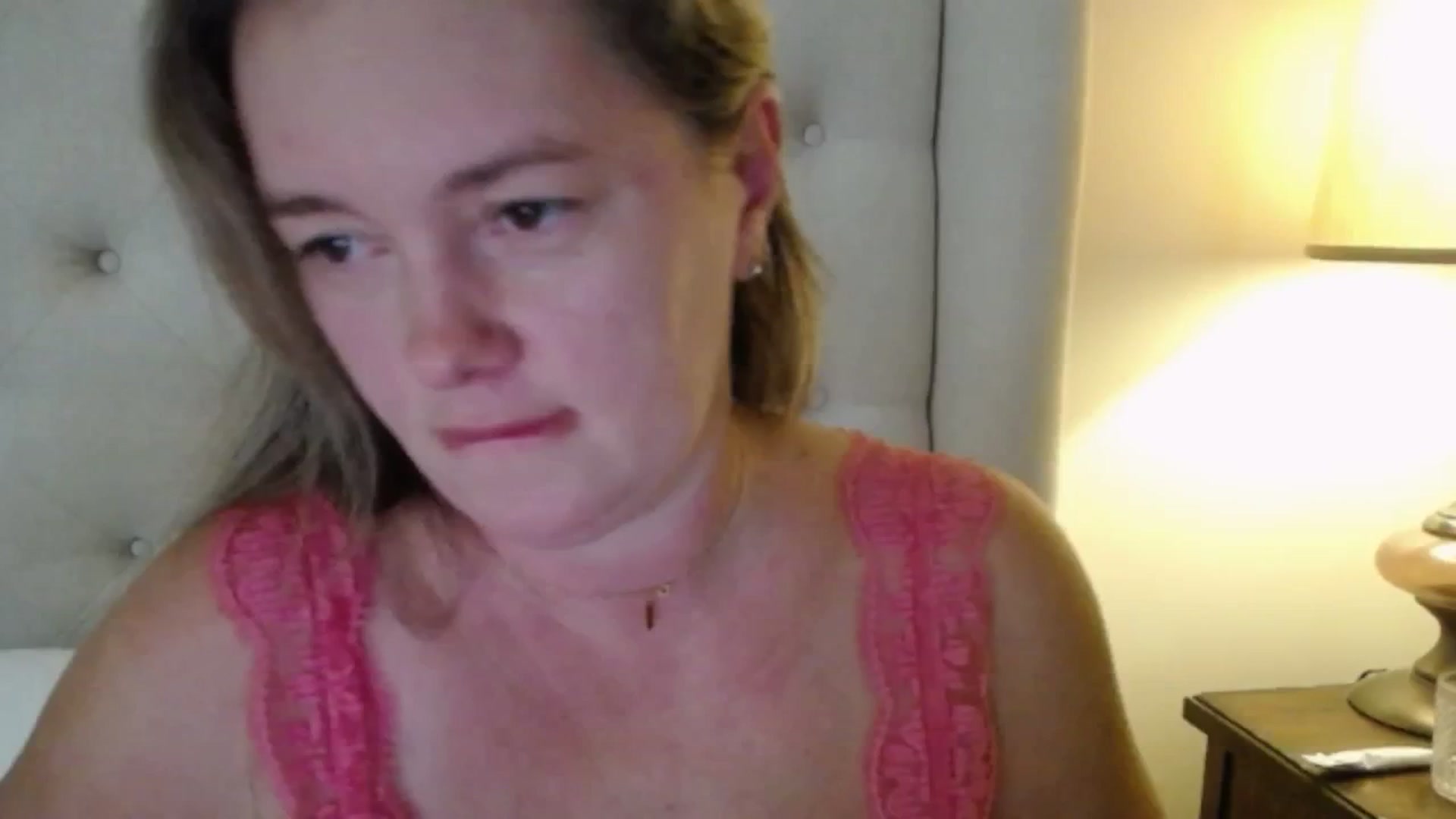Gallery image thumbnail from J0llye's myfreecams stream on, 09/30/2025, 16:43 image 18 of 20
