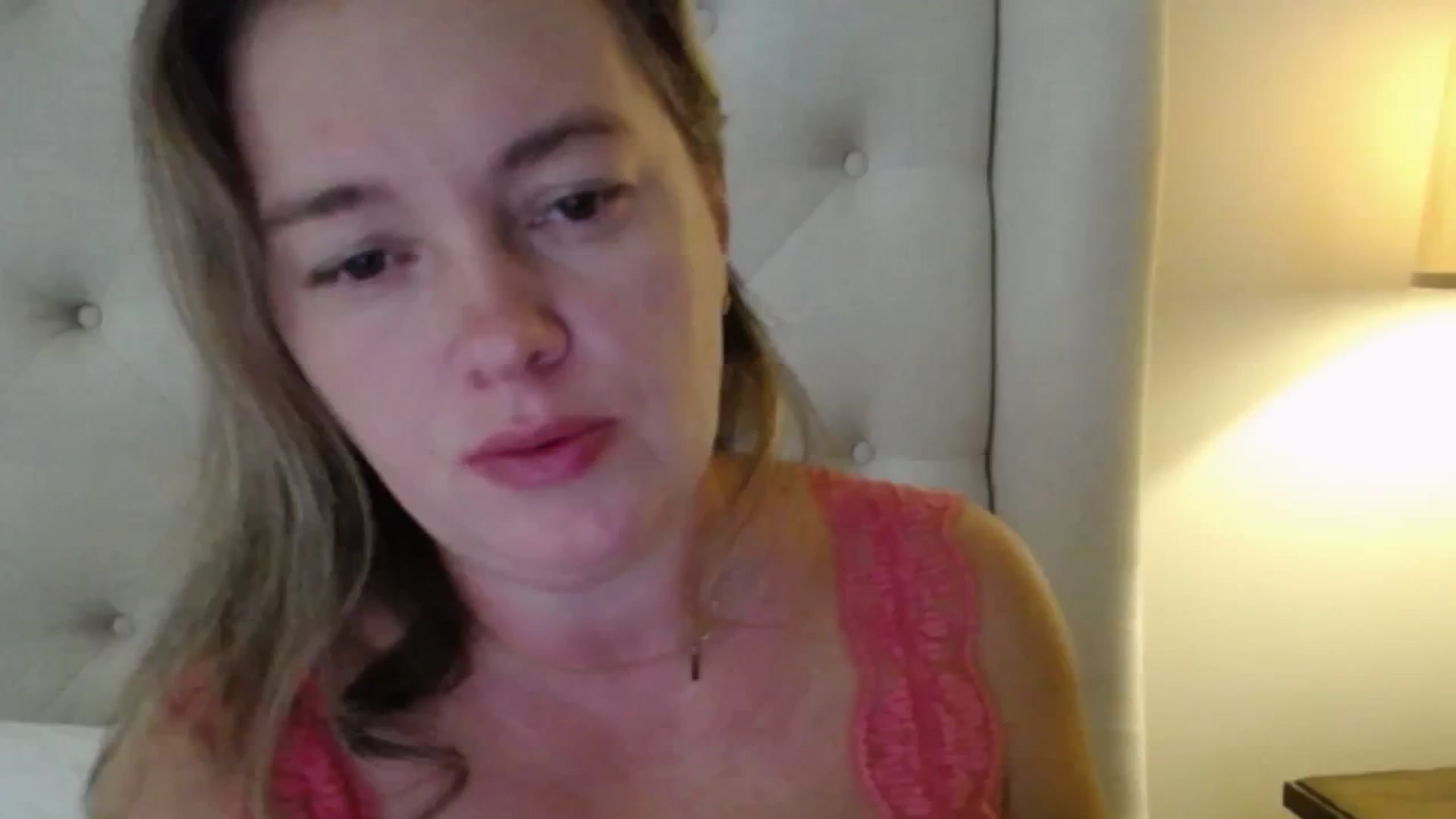 Gallery image thumbnail from J0llye's myfreecams stream on, 09/30/2025, 16:43 image 1 of 20