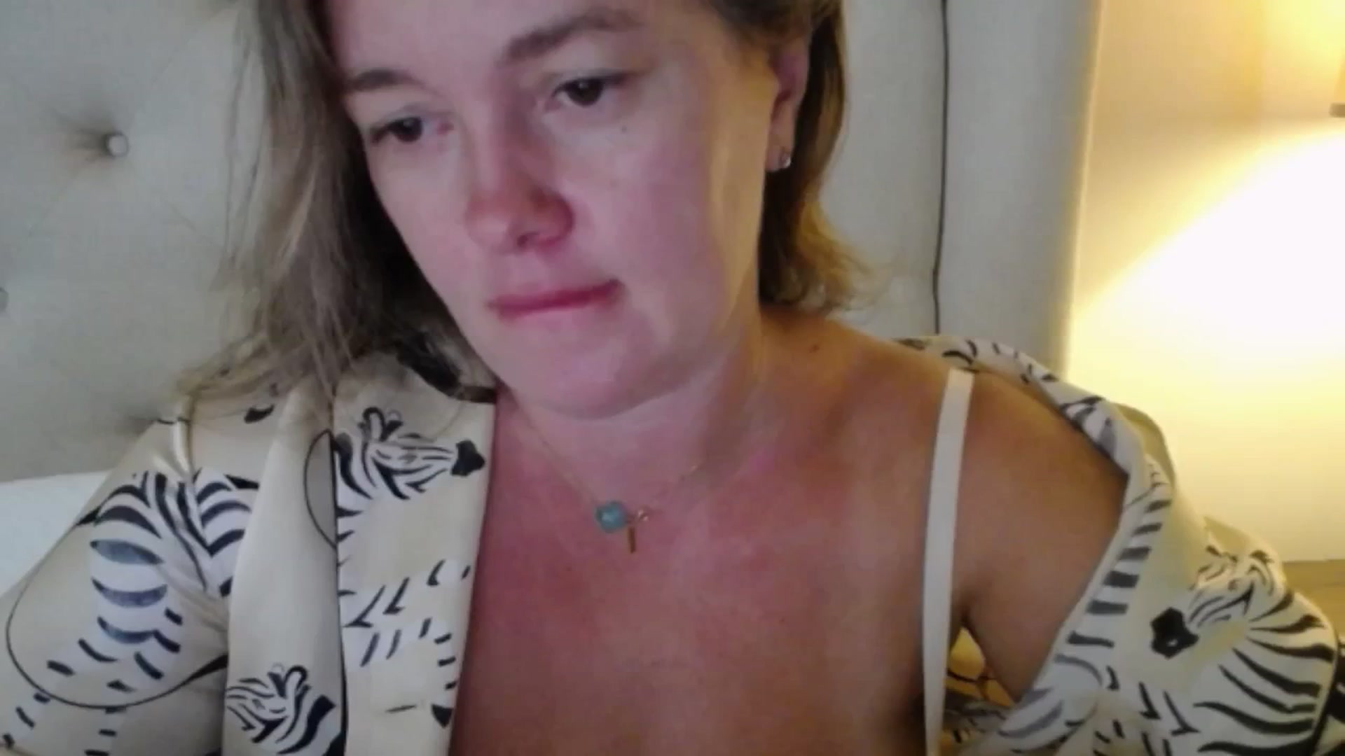 Gallery image thumbnail from J0llye's myfreecams stream on, 10/01/2025, 19:36 image 6 of 20