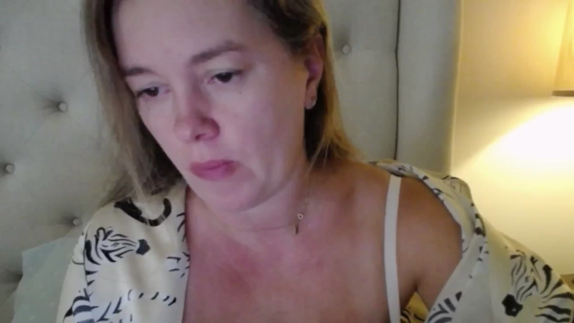Gallery image thumbnail from J0llye's myfreecams stream on, 10/02/2025, 16:10 image 1 of 20