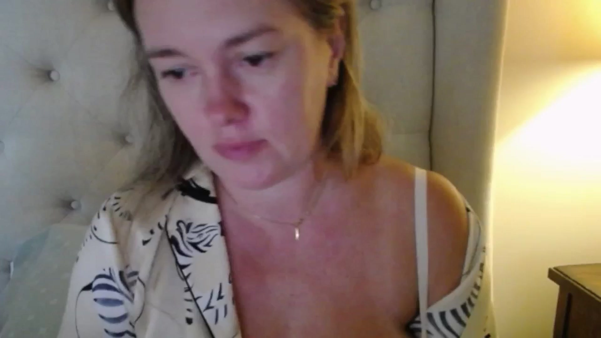 Gallery image thumbnail from J0llye's myfreecams stream on, 10/02/2025, 19:35 image 11 of 20