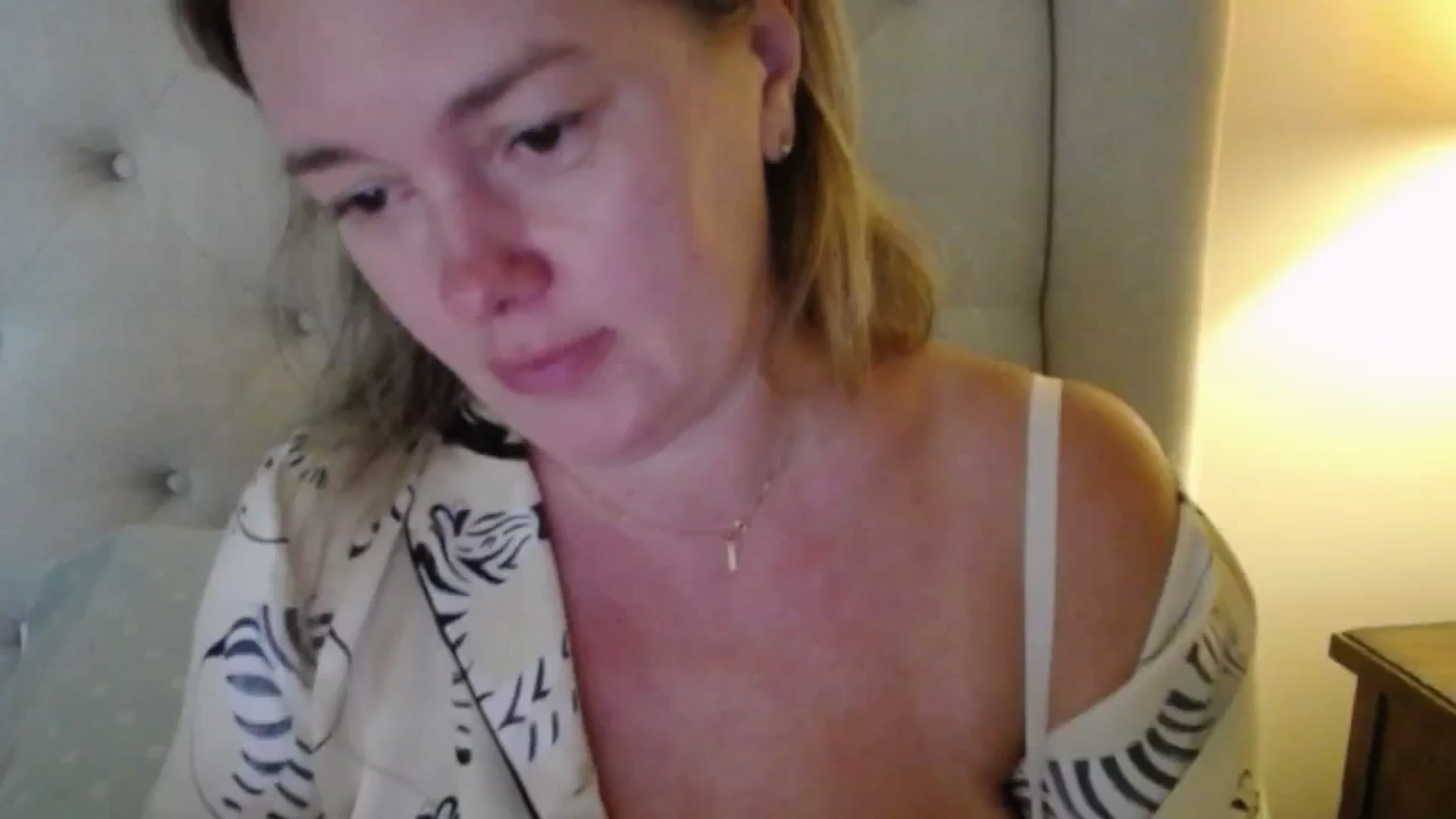 Gallery image thumbnail from J0llye's myfreecams stream on, 10/02/2025, 19:35 image 8 of 20