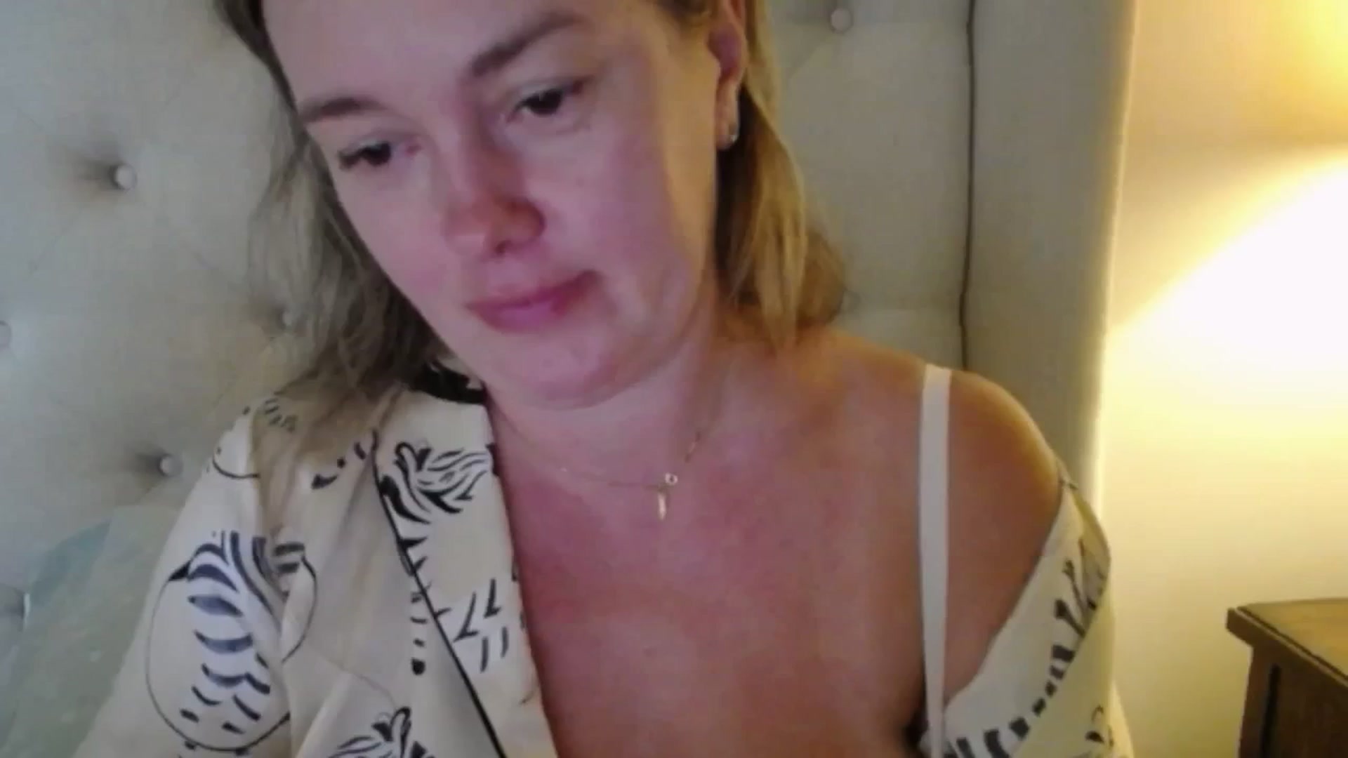 Gallery image thumbnail from J0llye's myfreecams stream on, 10/02/2025, 19:35 image 2 of 20
