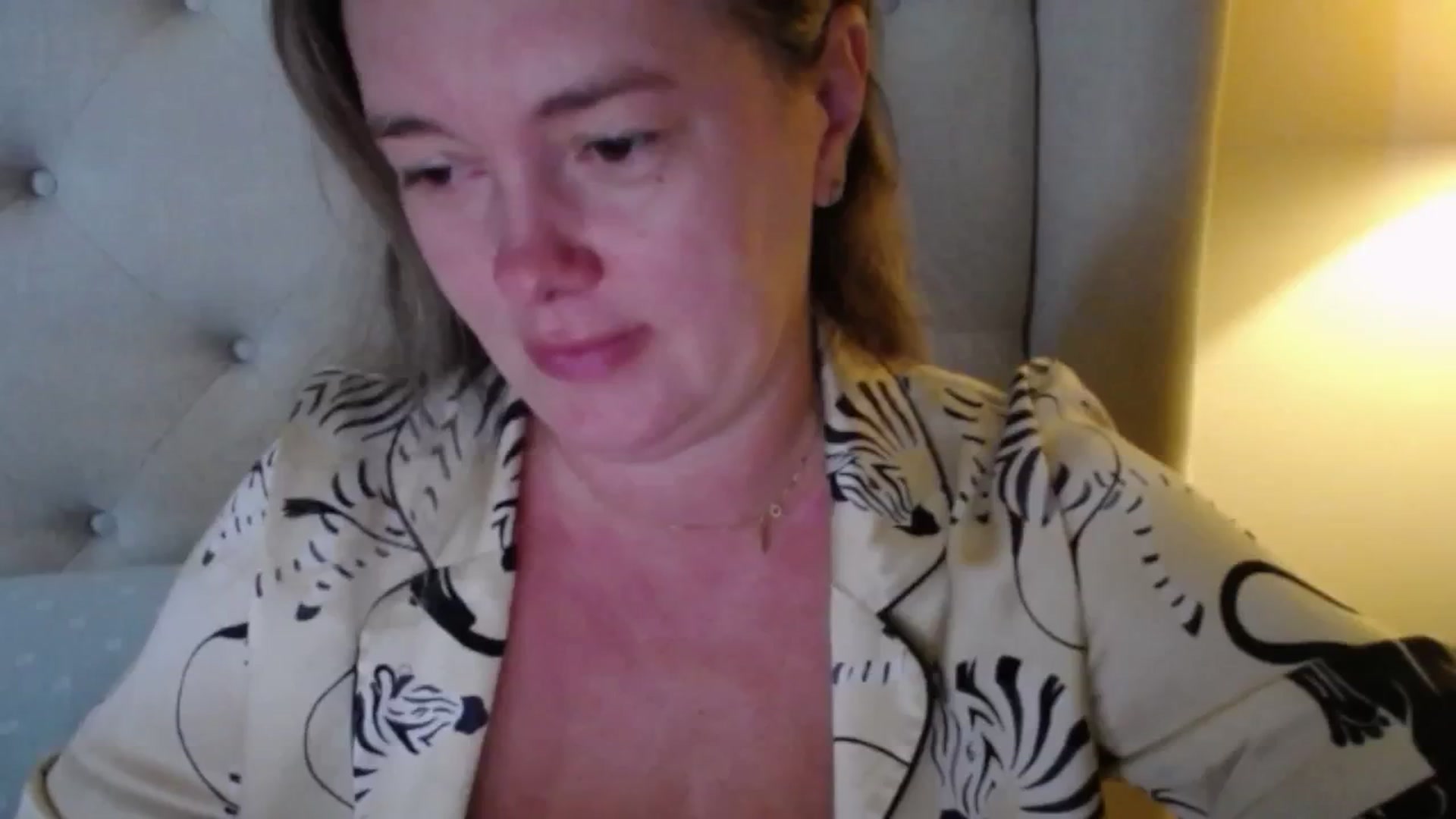 Gallery image thumbnail from J0llye's myfreecams stream on, 10/05/2025, 20:01 image 18 of 20