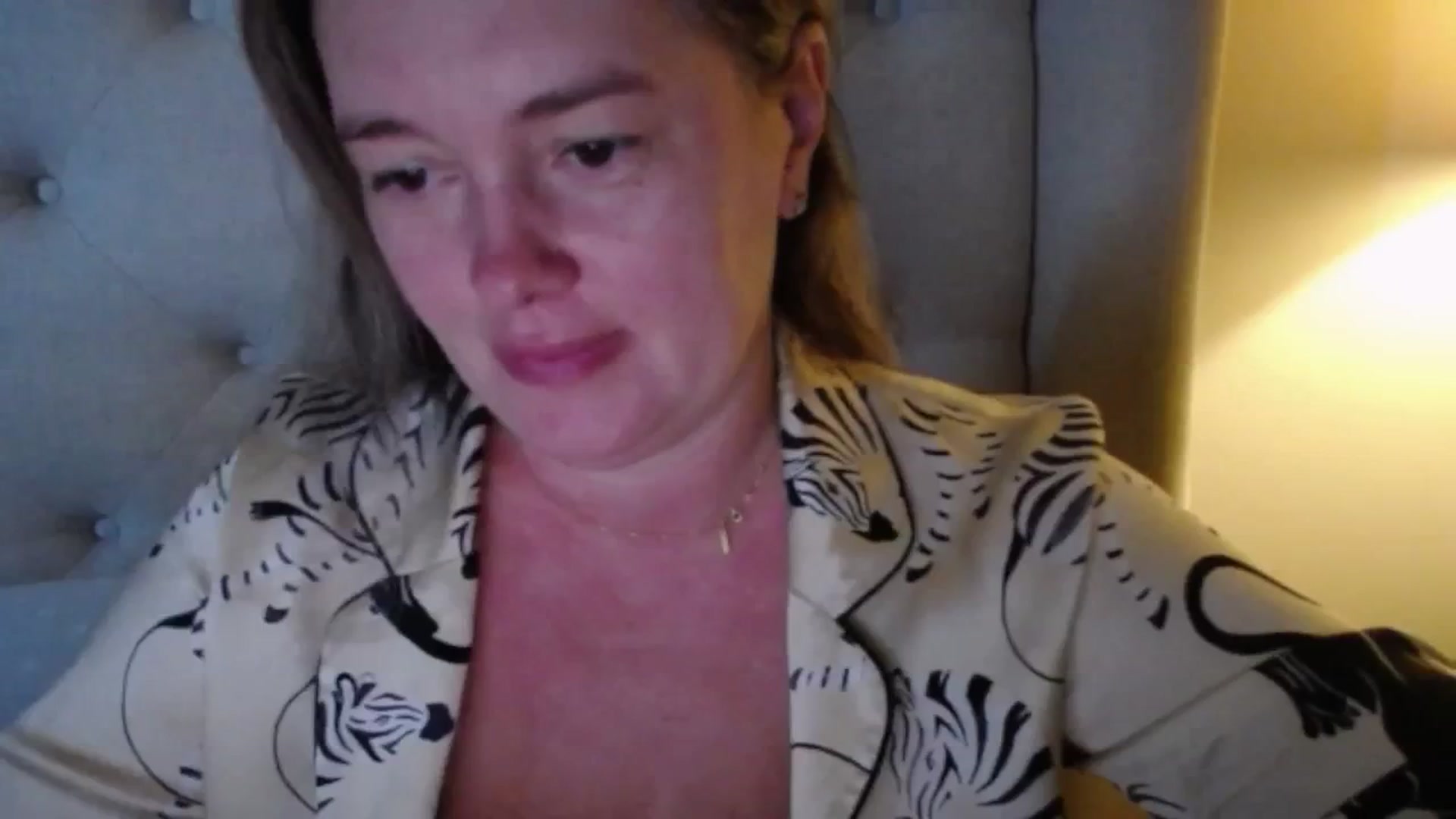 Gallery image thumbnail from J0llye's myfreecams stream on, 10/05/2025, 20:01 image 19 of 20