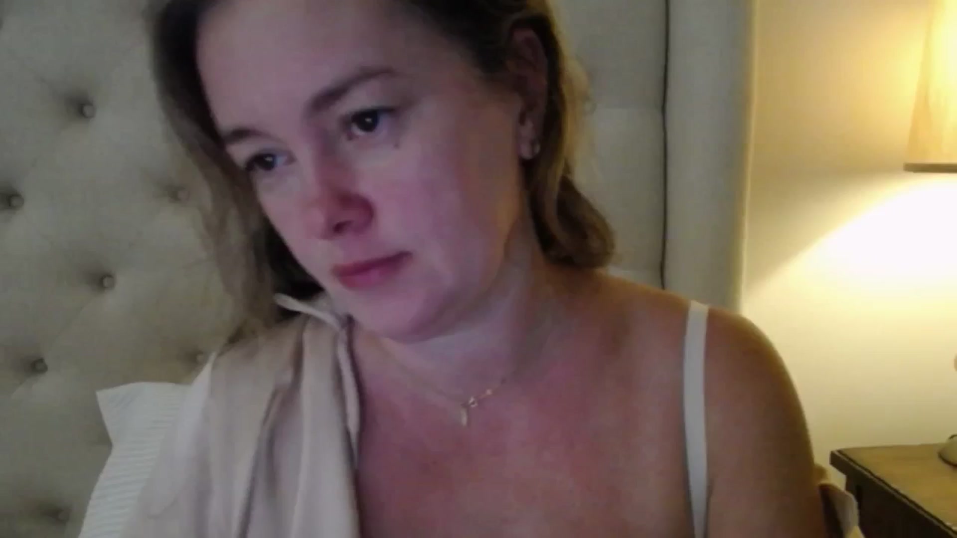Gallery image thumbnail from J0llye's myfreecams stream on, 10/06/2025, 15:49 image 1 of 20