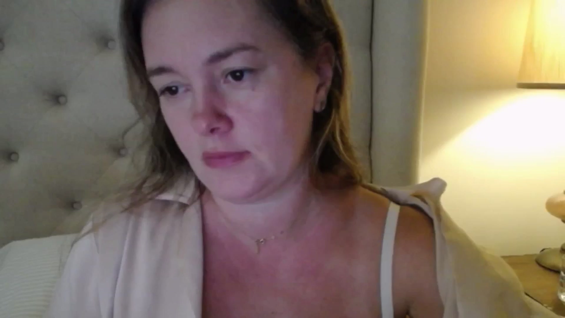 Gallery image thumbnail from J0llye's myfreecams stream on, 10/06/2025, 15:49 image 17 of 20