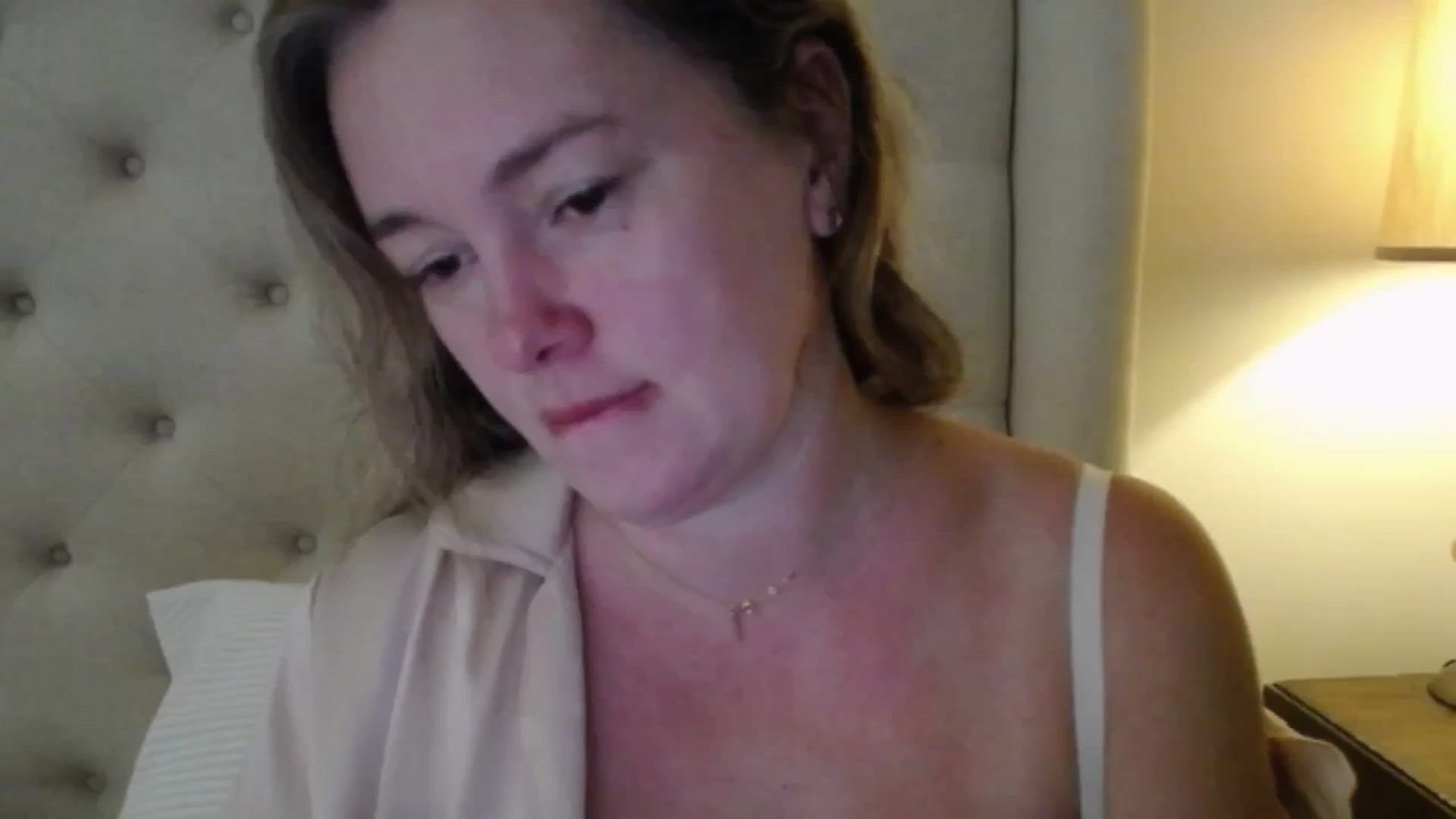 Gallery image thumbnail from J0llye's myfreecams stream on, 10/06/2025, 15:49 image 2 of 20