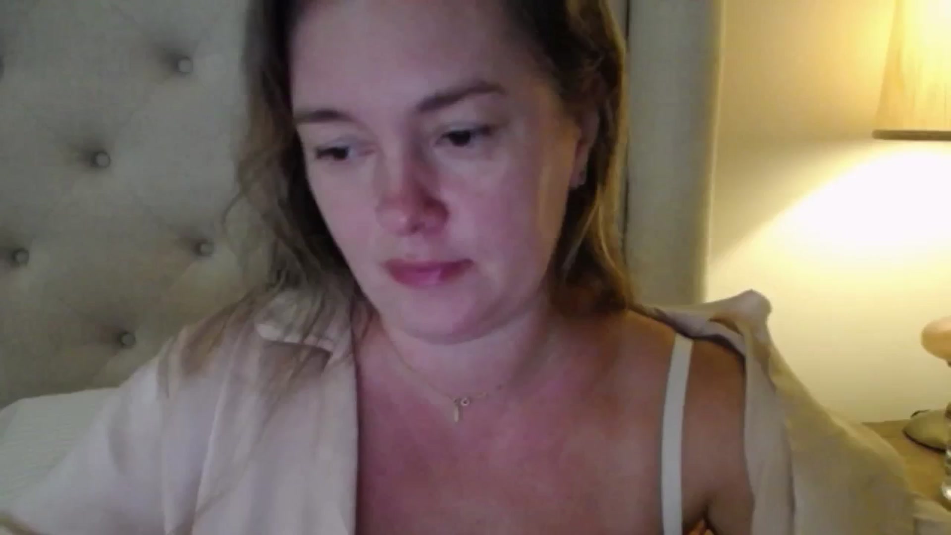Gallery image thumbnail from J0llye's myfreecams stream on, 10/06/2025, 15:49 image 20 of 20