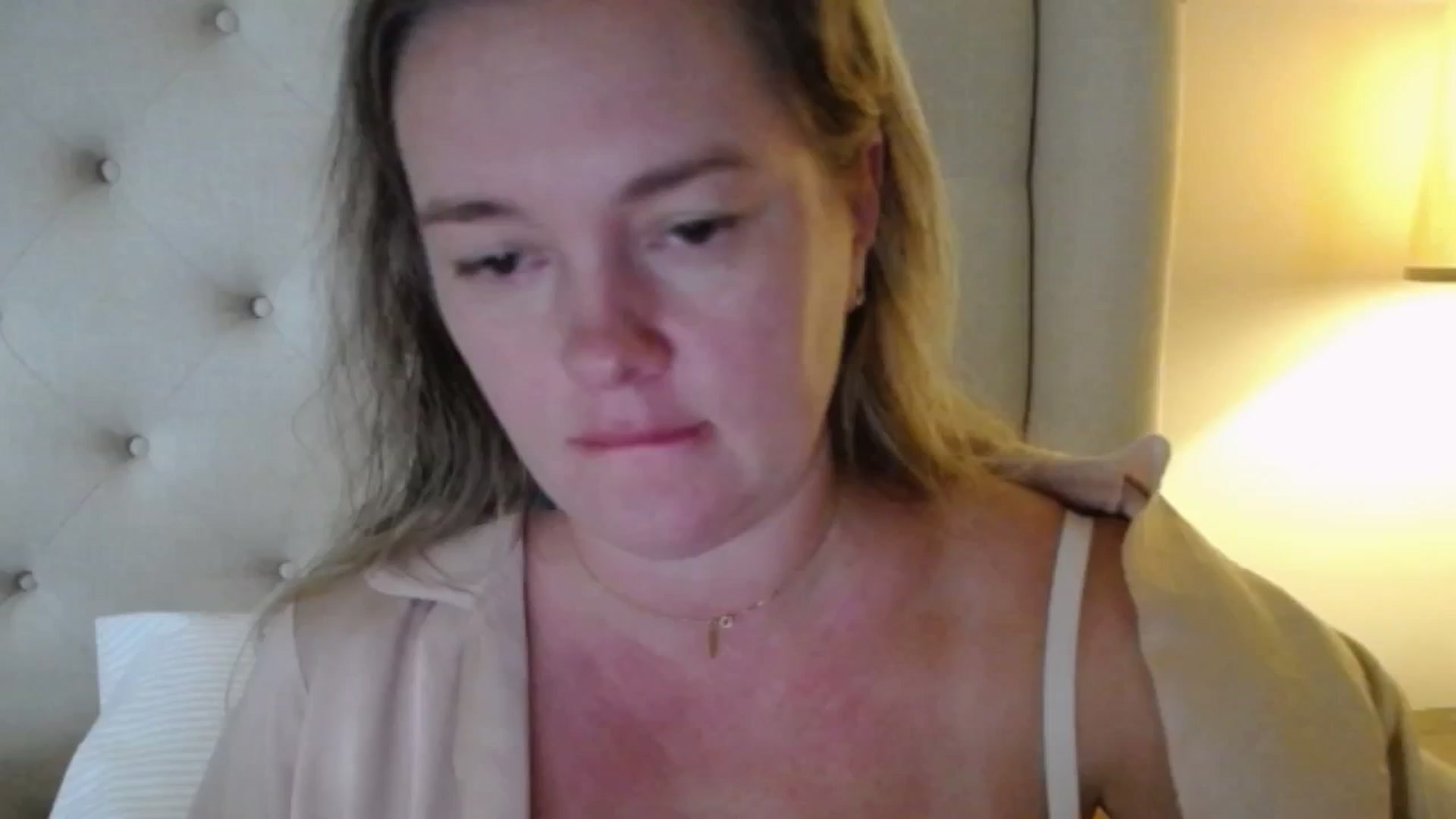 Gallery image thumbnail from J0llye's myfreecams stream on, 10/06/2025, 19:22 image 2 of 20