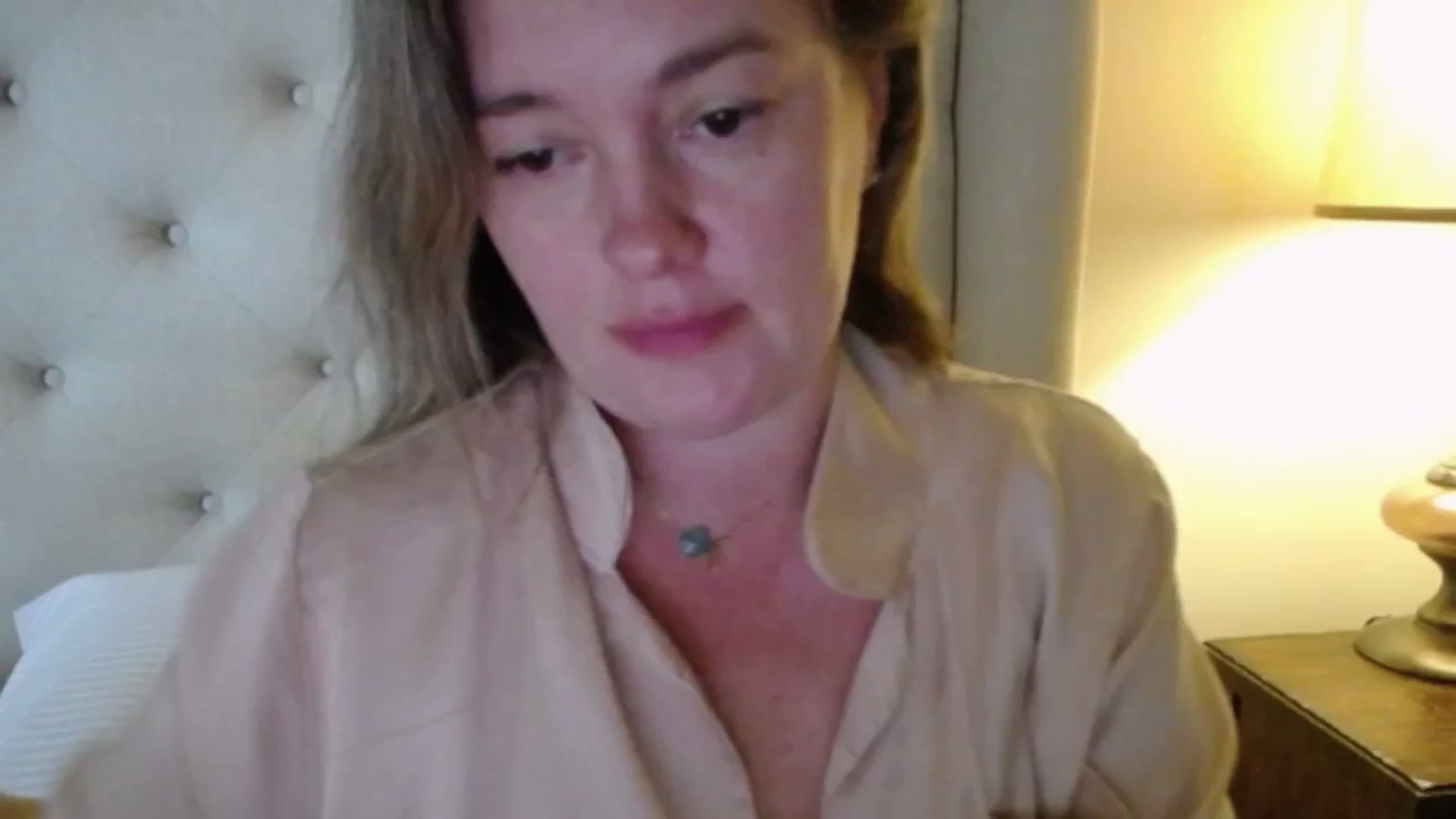 Gallery image thumbnail from J0llye's myfreecams stream on, 10/06/2025, 19:22 image 13 of 20