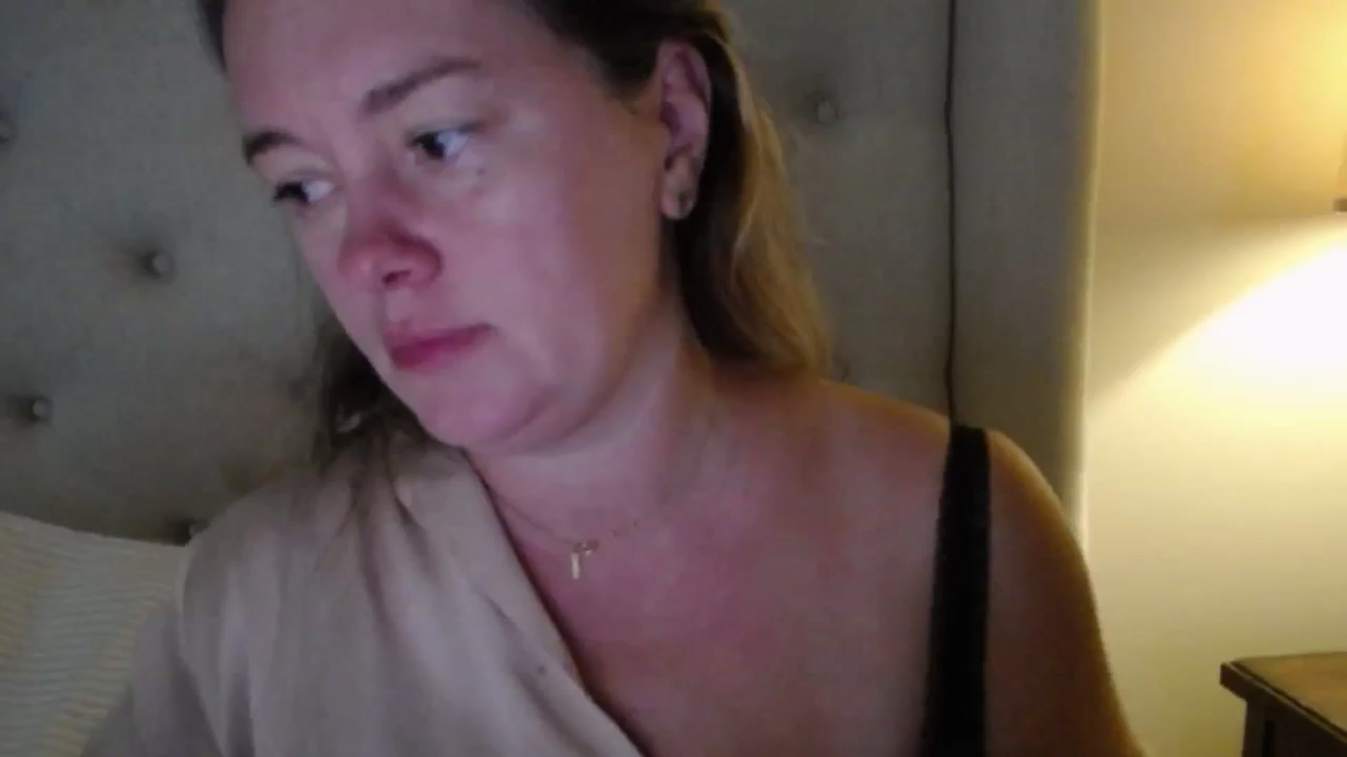 Gallery image thumbnail from J0llye's myfreecams stream on, 10/07/2025, 16:07 image 20 of 20
