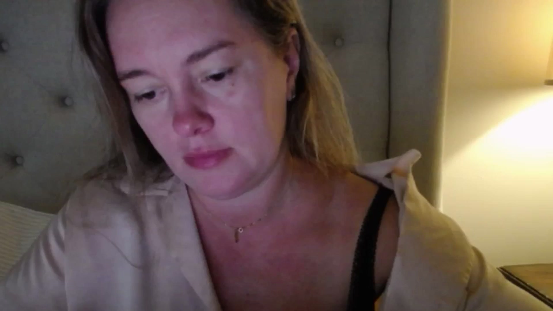 Gallery image thumbnail from J0llye's myfreecams stream on, 10/07/2025, 16:07 image 9 of 20