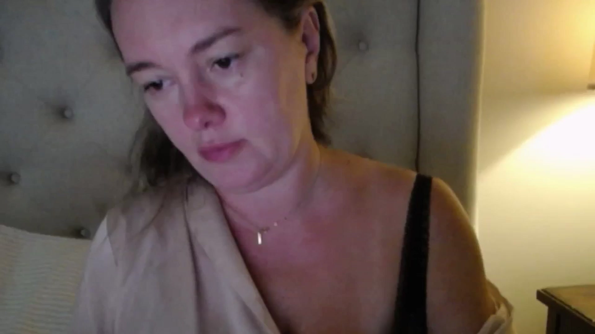 Gallery image thumbnail from J0llye's myfreecams stream on, 10/07/2025, 16:07 image 18 of 20