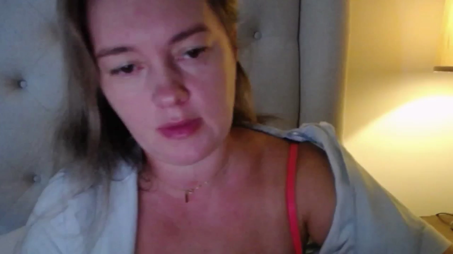 Gallery image thumbnail from J0llye's myfreecams stream on, 10/08/2025, 16:04 image 4 of 20
