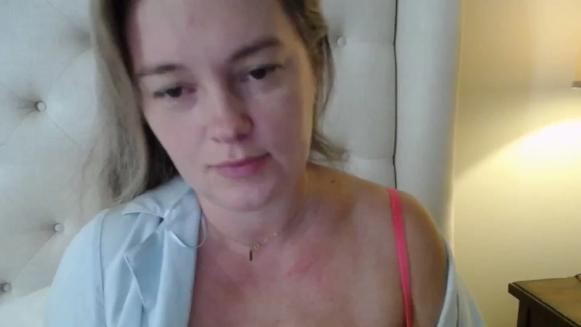 Gallery image thumbnail from J0llye's myfreecams stream on, 10/08/2025, 16:04 image 9 of 20