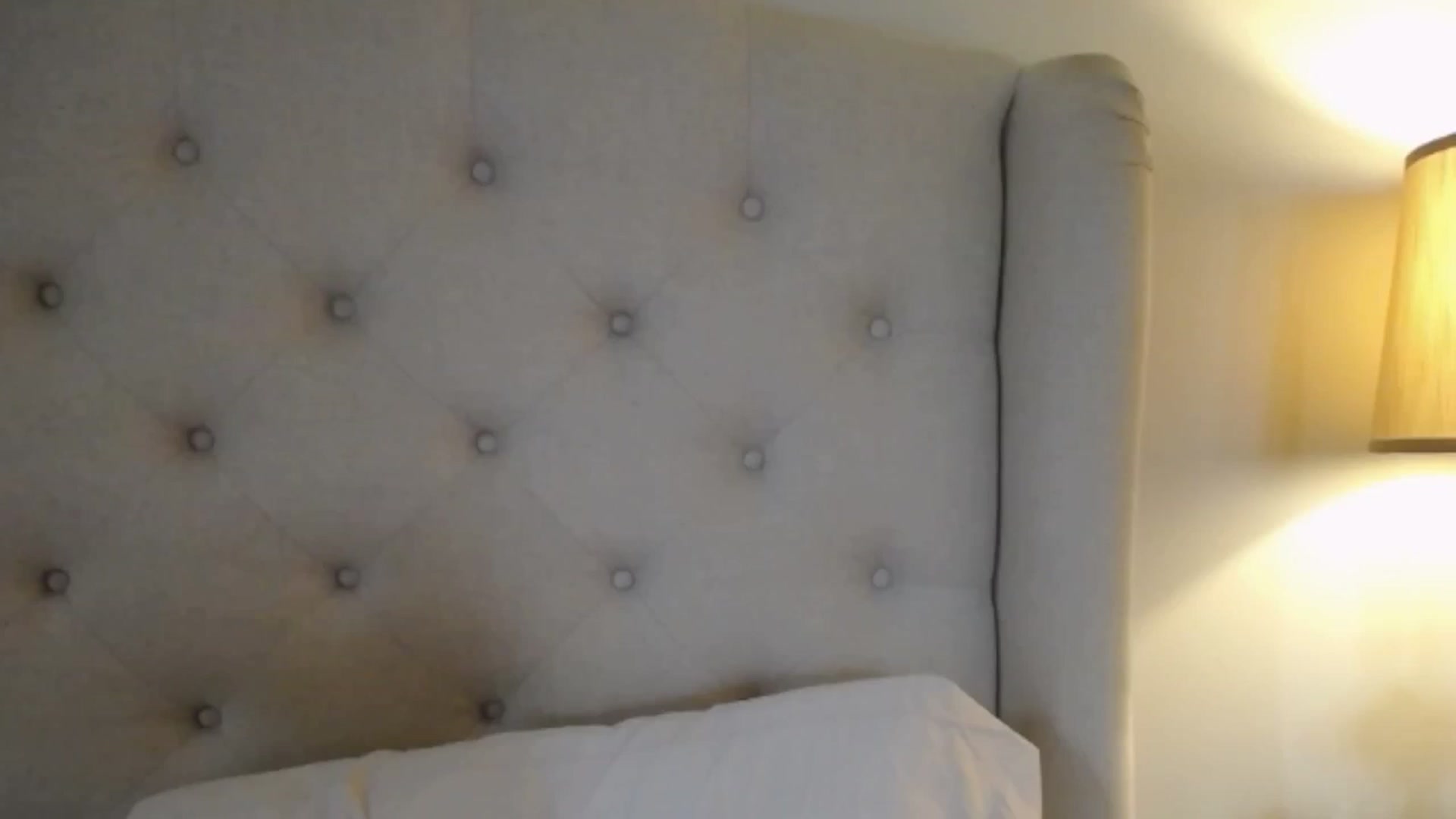 Gallery image thumbnail from J0llye's myfreecams stream on, 10/10/2025, 16:00 image 15 of 20