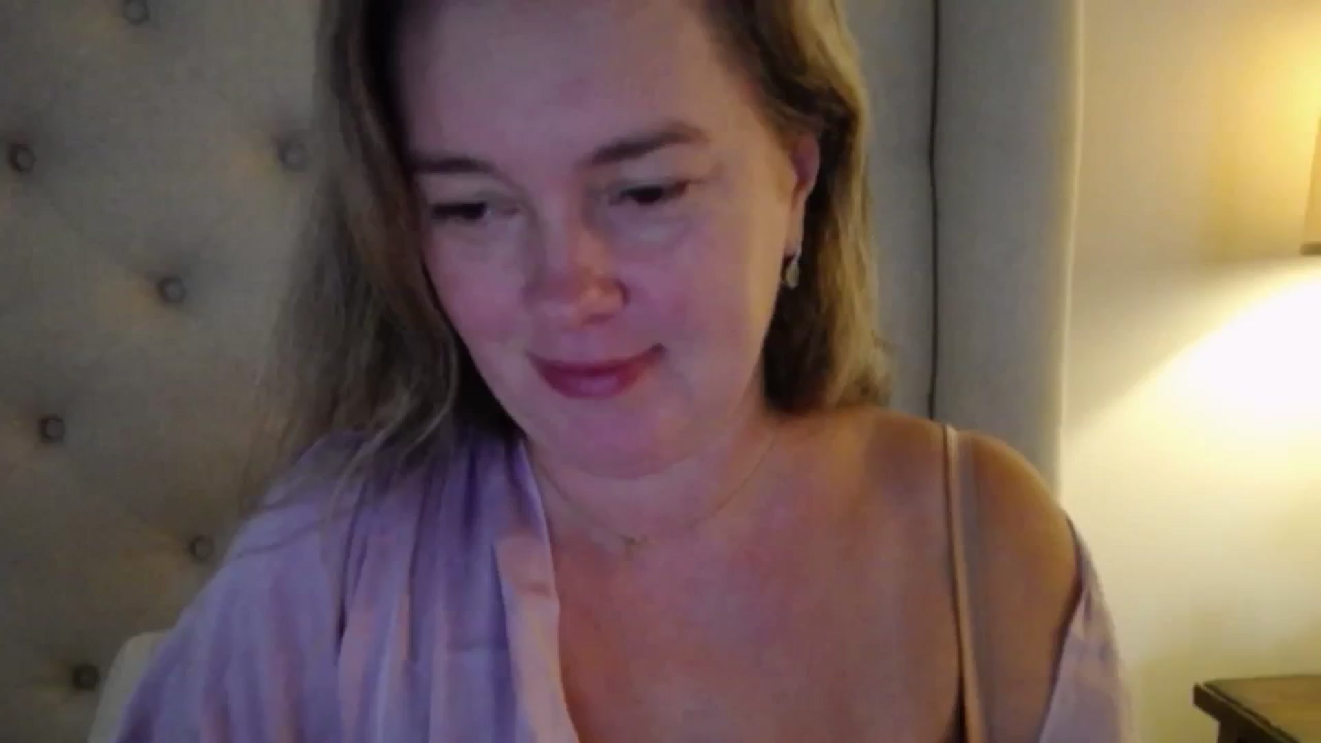 Gallery image thumbnail from J0llye's myfreecams stream on, 10/10/2025, 16:00 image 1 of 20