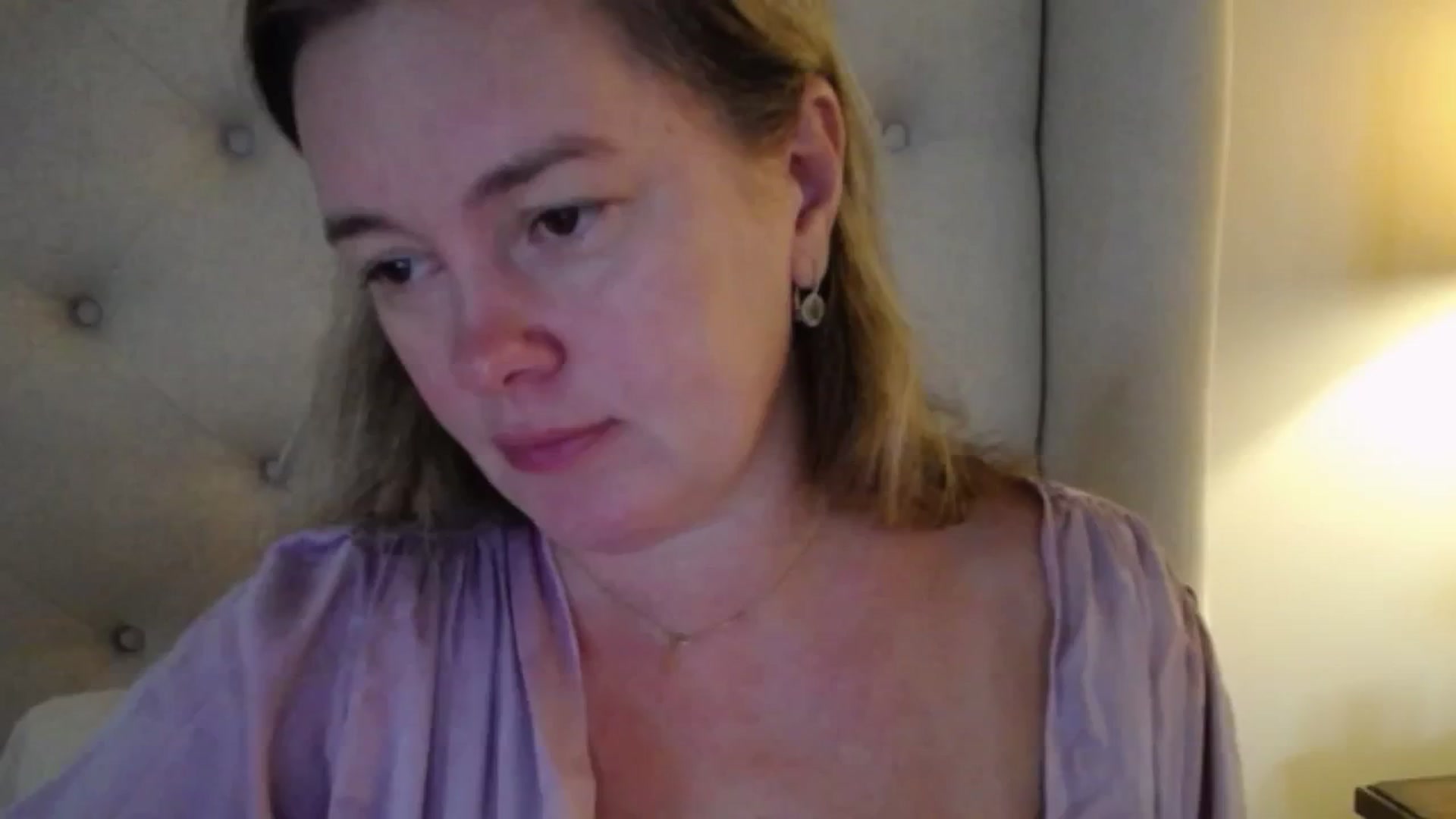 Gallery image thumbnail from J0llye's myfreecams stream on, 10/10/2025, 16:00 image 7 of 20