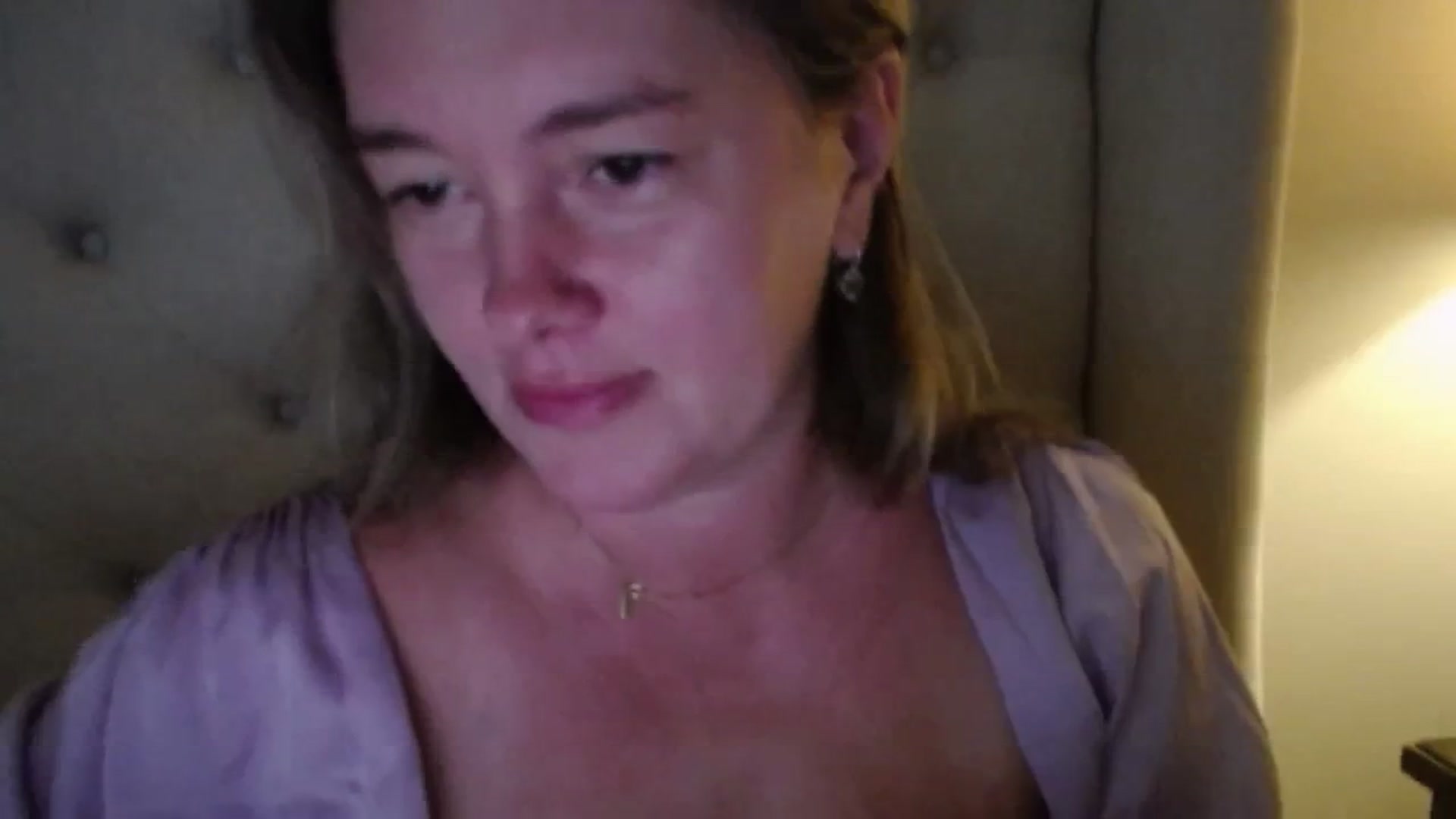 Gallery image thumbnail from J0llye's myfreecams stream on, 10/11/2025, 20:41 image 18 of 20
