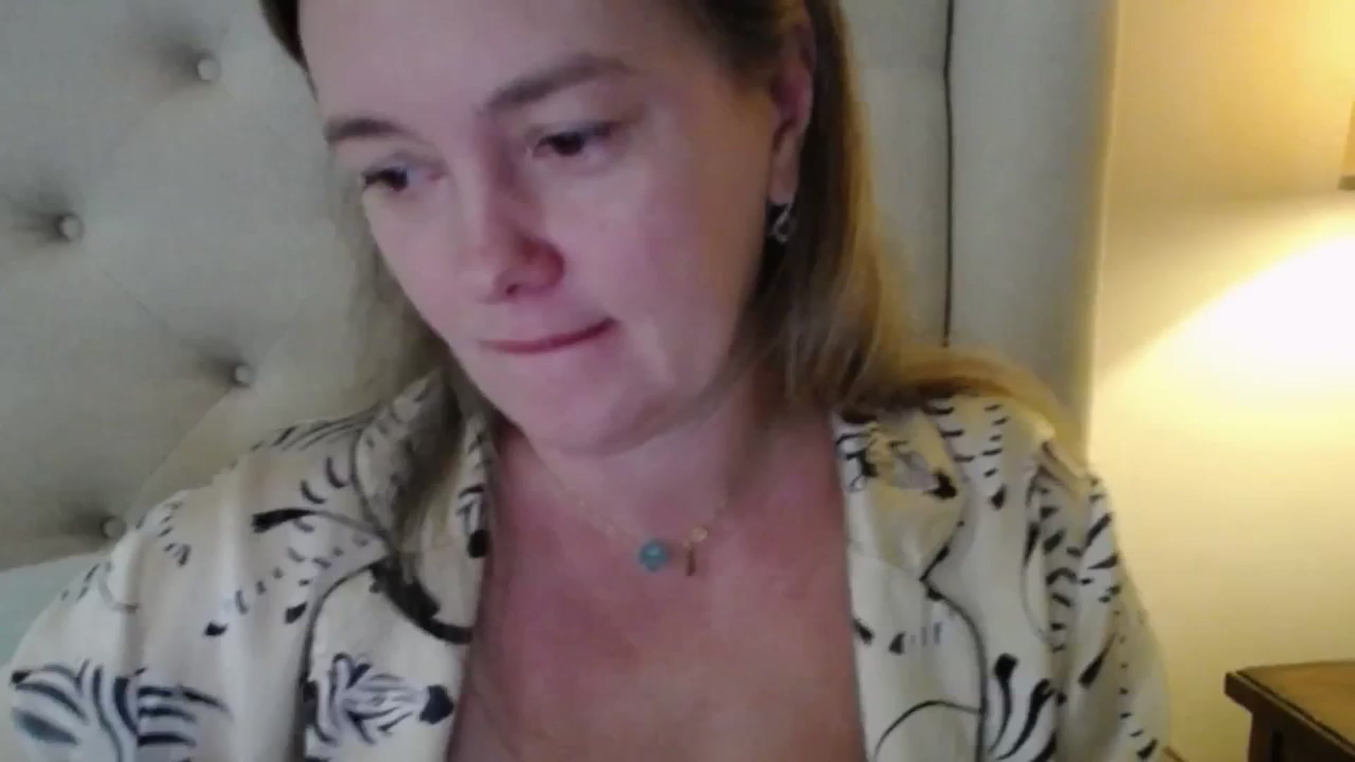 Gallery image thumbnail from J0llye's myfreecams stream on, 10/15/2025, 16:10 image 7 of 20