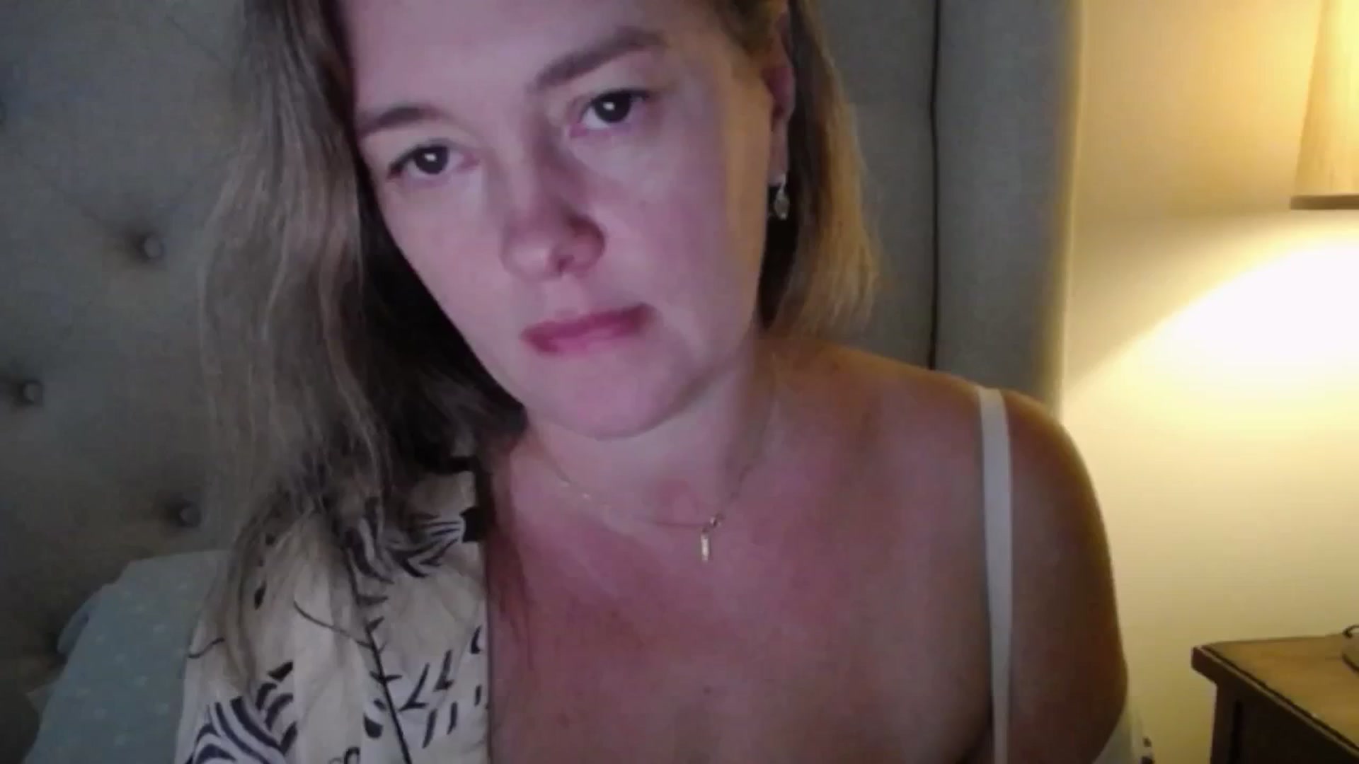 Gallery image thumbnail from J0llye's myfreecams stream on, 10/15/2025, 16:10 image 1 of 20