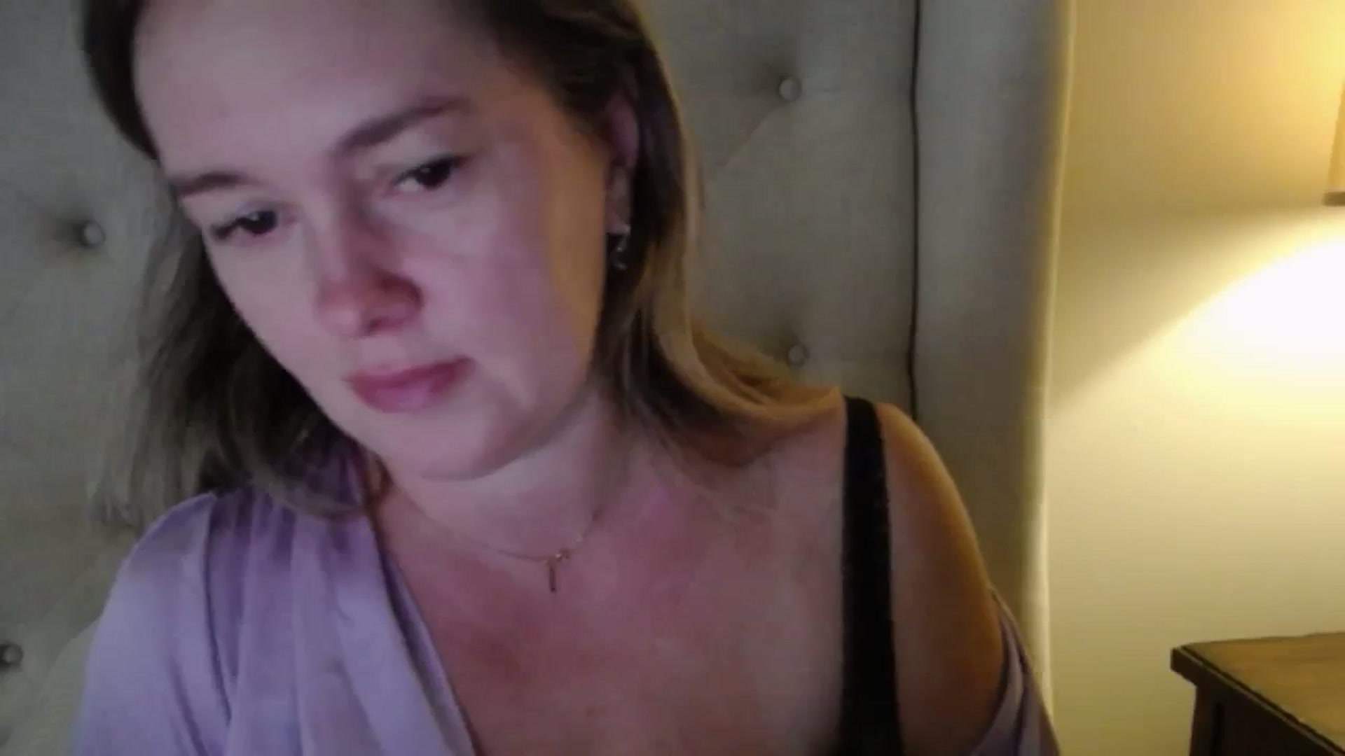 Gallery image thumbnail from J0llye's myfreecams stream on, 10/19/2025, 20:07 image 11 of 20