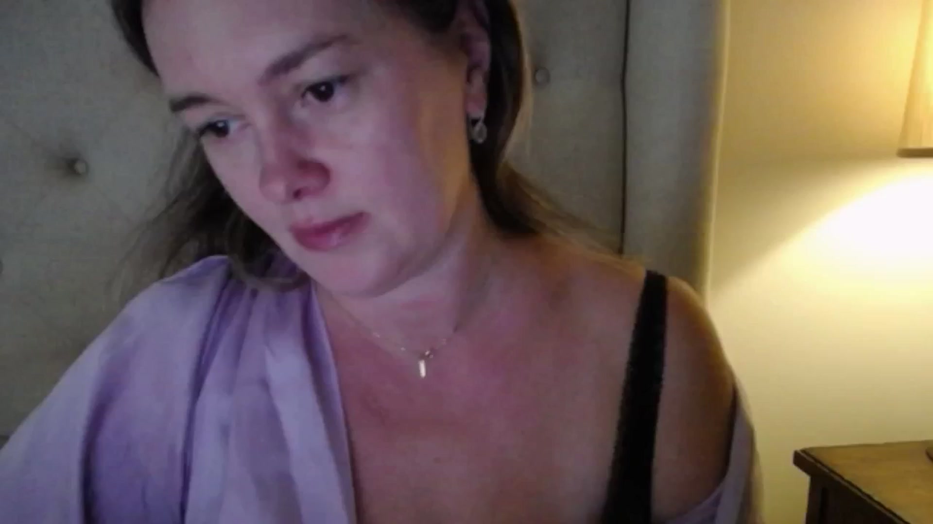 Gallery image thumbnail from J0llye's myfreecams stream on, 10/19/2025, 20:07 image 3 of 20