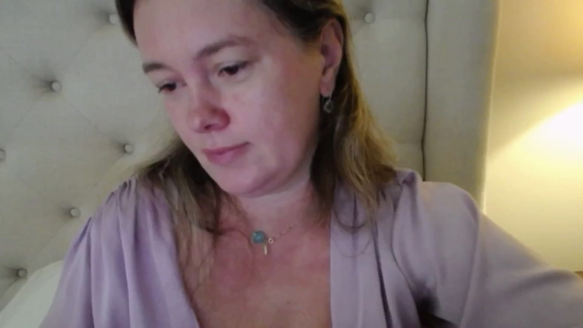 Gallery image thumbnail from J0llye's myfreecams stream on, 10/21/2025, 15:58 image 17 of 20