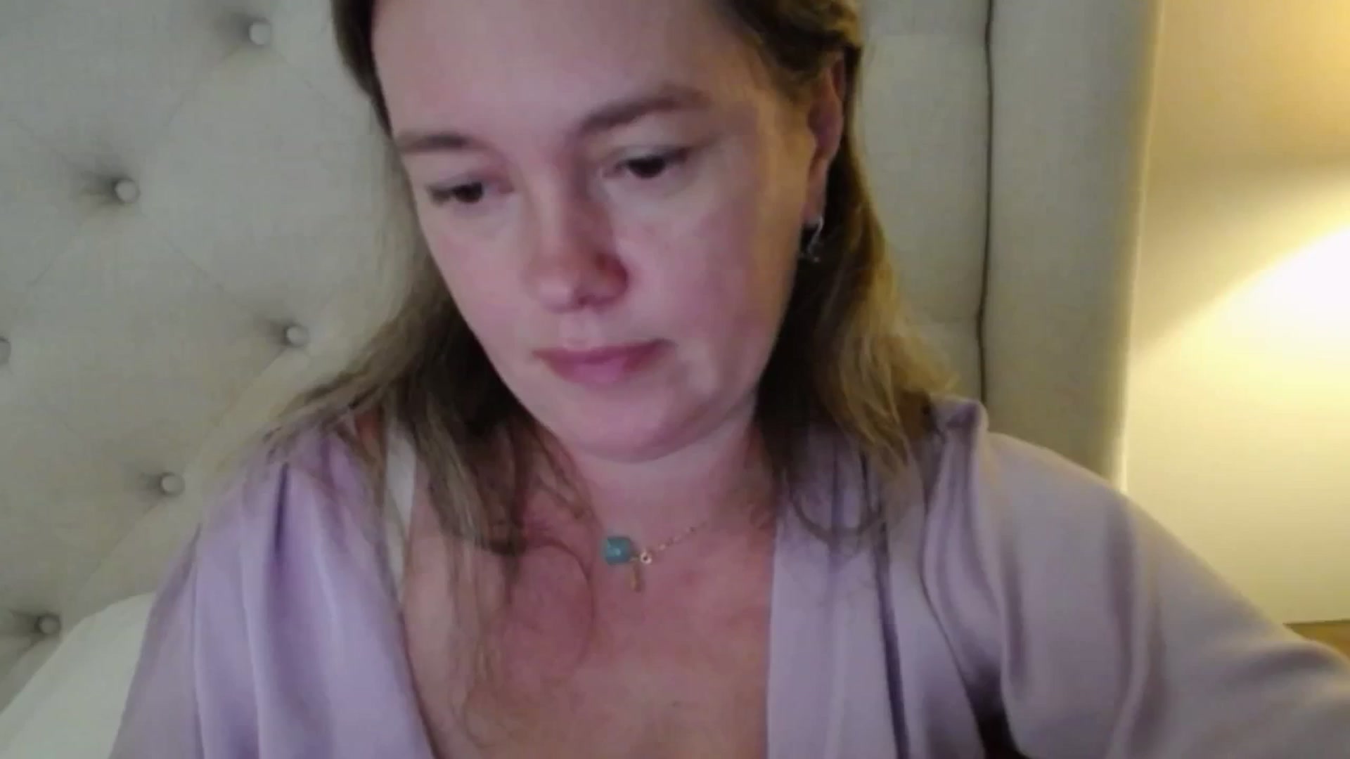 Gallery image thumbnail from J0llye's myfreecams stream on, 10/21/2025, 15:58 image 19 of 20