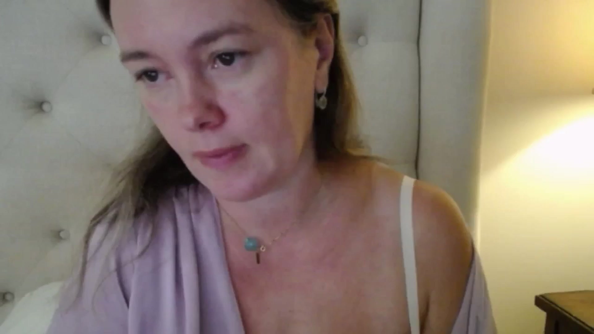 Gallery image thumbnail from J0llye's myfreecams stream on, 10/21/2025, 15:58 image 8 of 20
