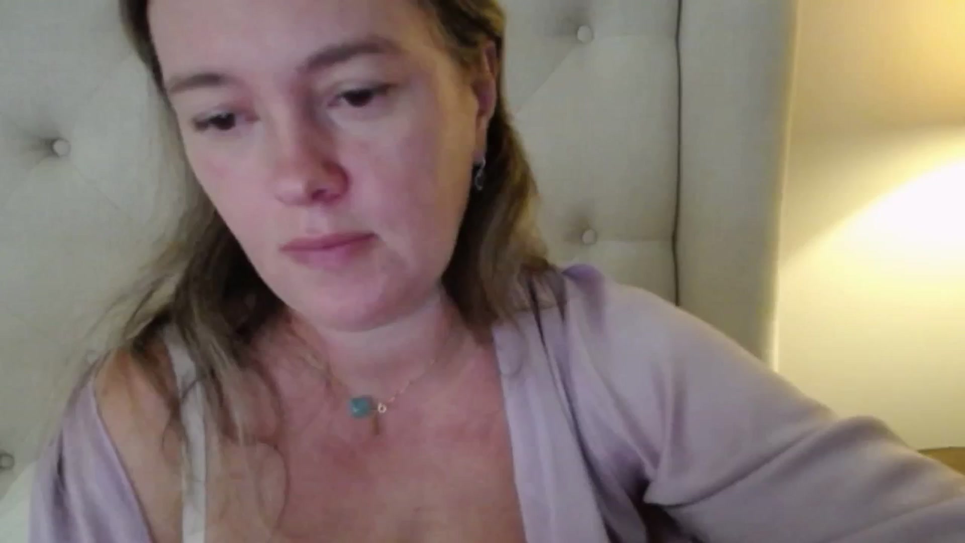 Gallery image thumbnail from J0llye's myfreecams stream on, 10/21/2025, 15:58 image 12 of 20