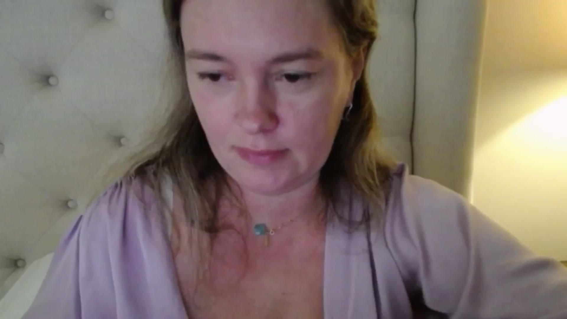 Gallery image thumbnail from J0llye's myfreecams stream on, 10/21/2025, 15:58 image 18 of 20