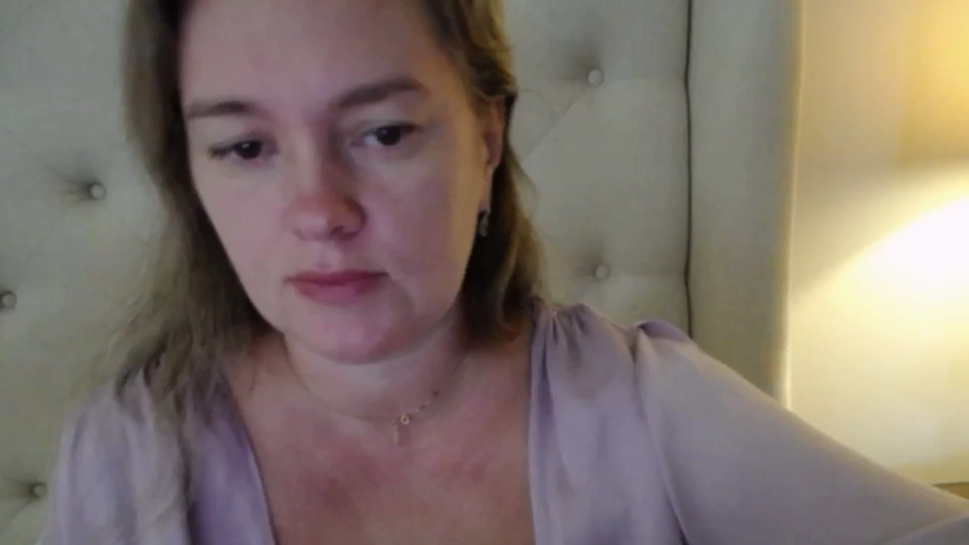 Gallery image thumbnail from J0llye's myfreecams stream on, 10/22/2025, 16:09 image 18 of 20
