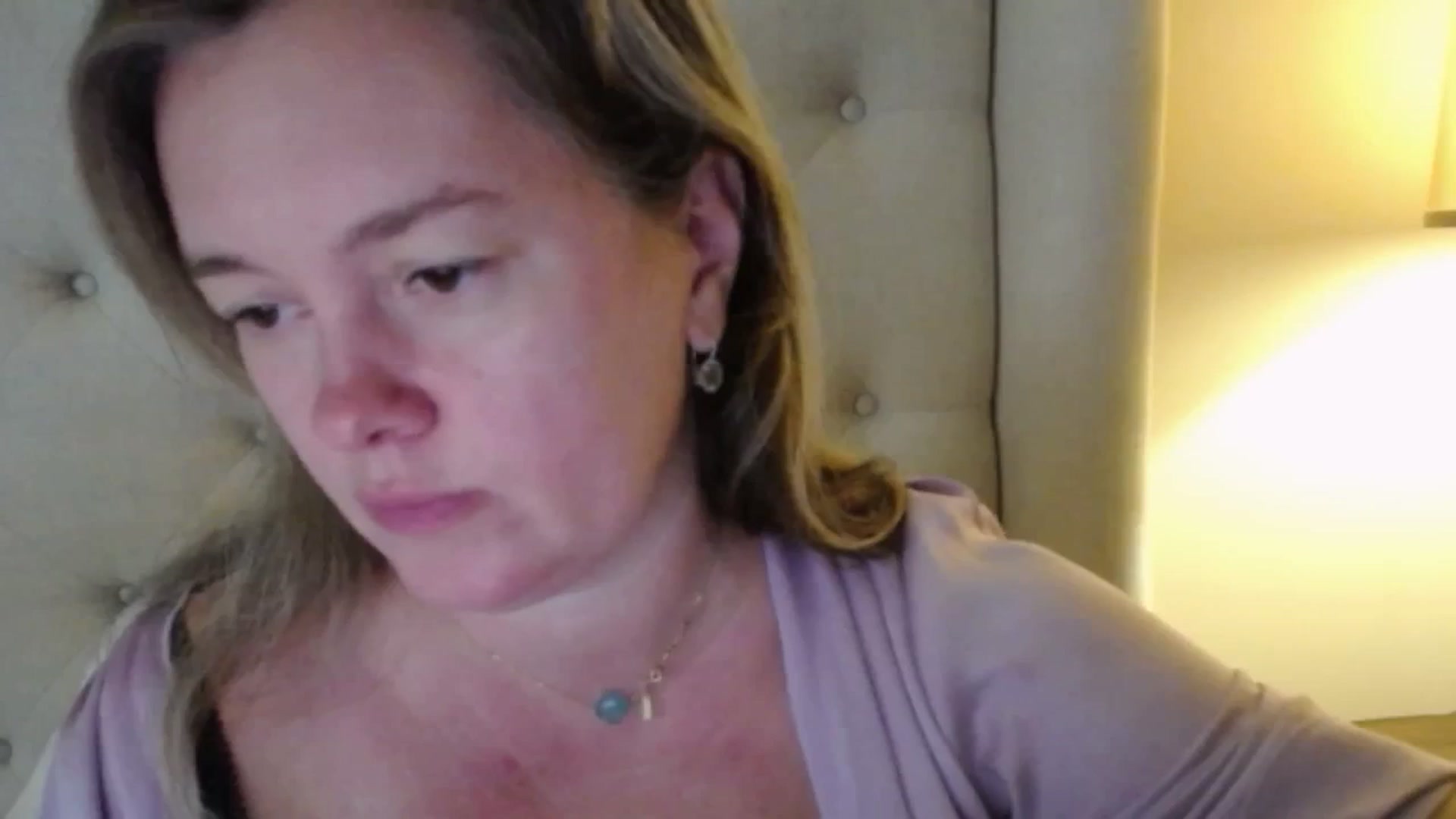 Gallery image thumbnail from J0llye's myfreecams stream on, 10/22/2025, 19:32 image 10 of 20