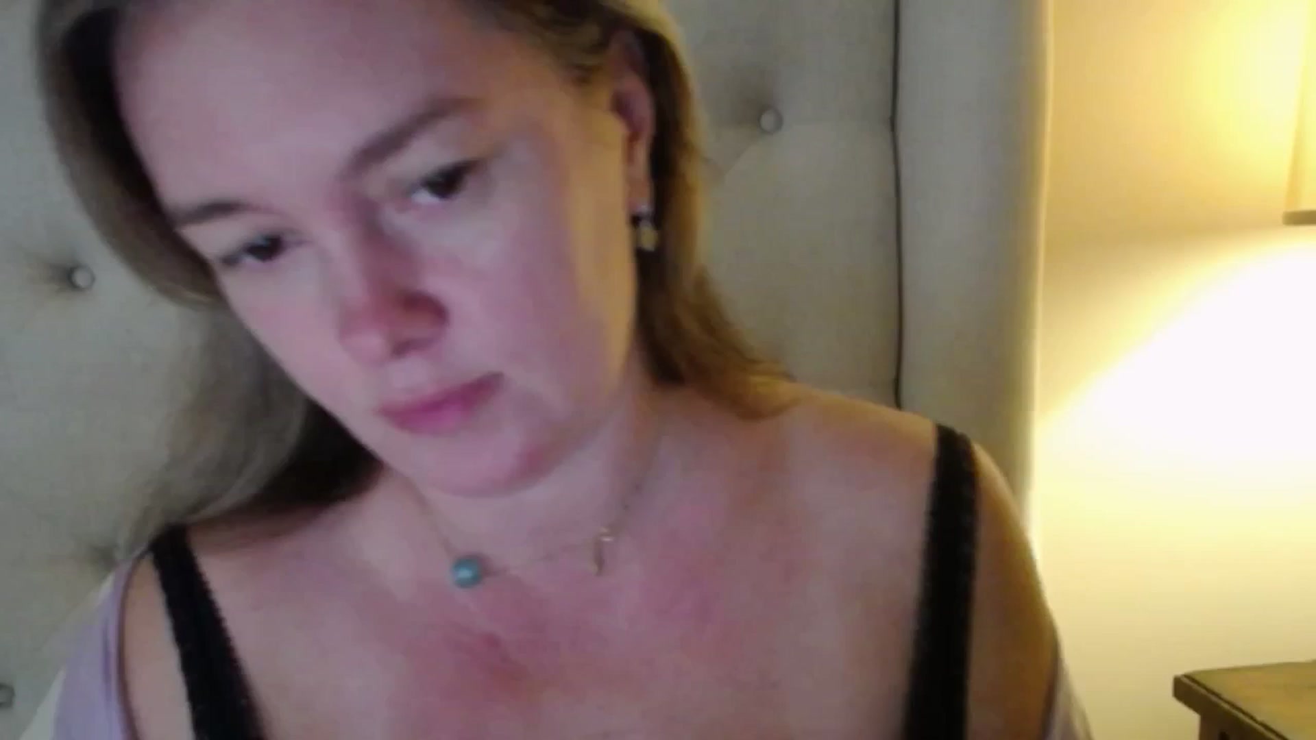 Gallery image thumbnail from J0llye's myfreecams stream on, 10/22/2025, 19:32 image 1 of 20