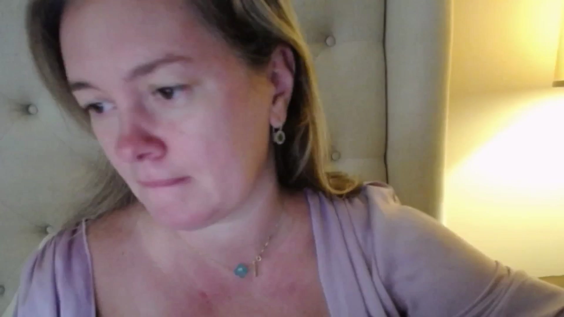 Gallery image thumbnail from J0llye's myfreecams stream on, 10/22/2025, 19:32 image 8 of 20