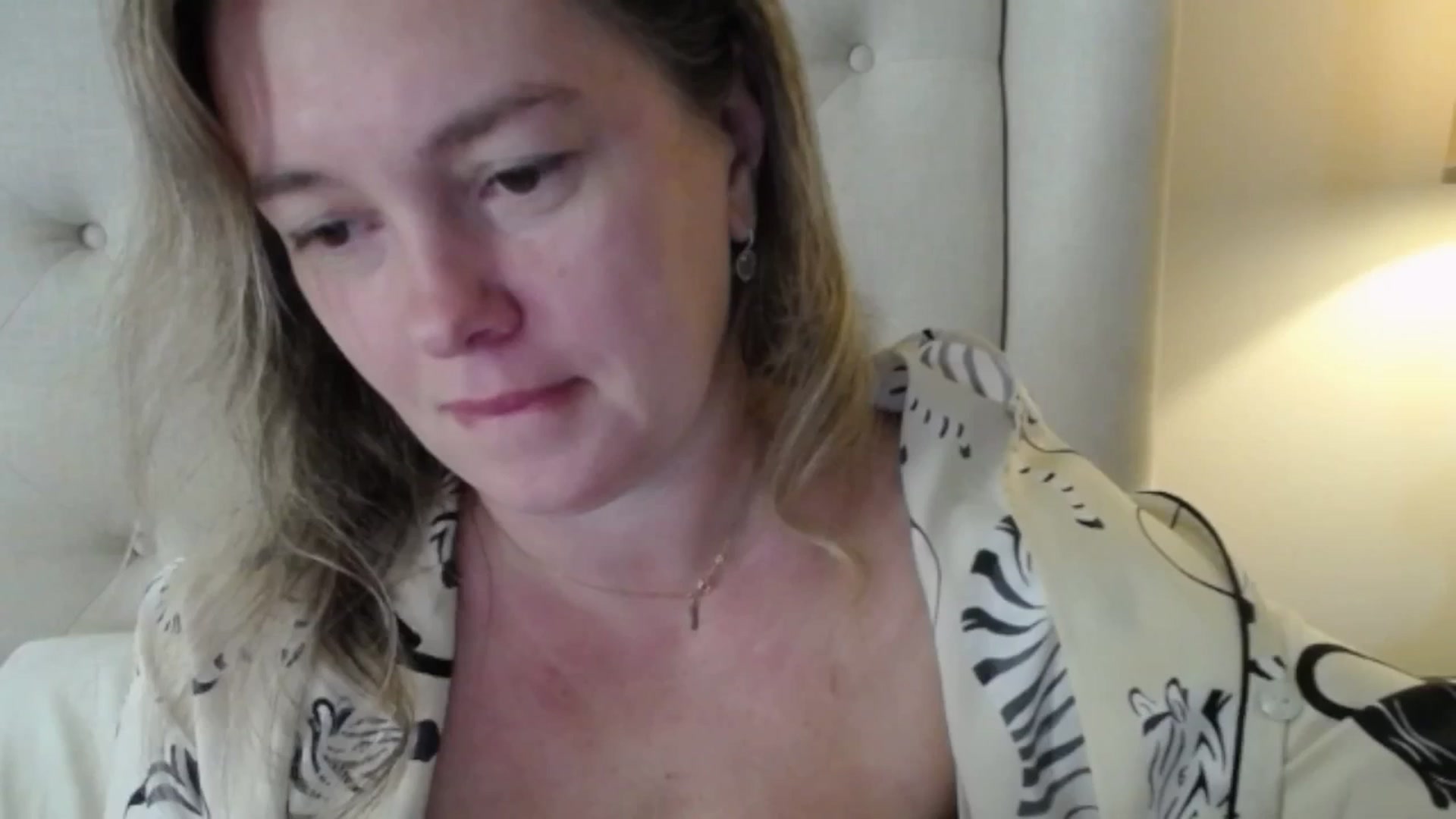 Gallery image thumbnail from J0llye's myfreecams stream on, 10/23/2025, 16:06 image 6 of 20
