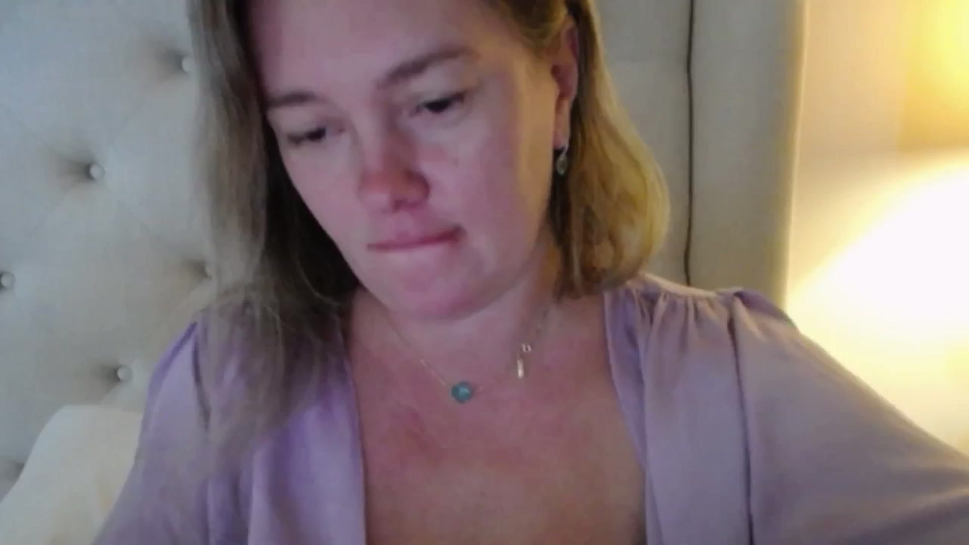 Gallery image thumbnail from J0llye's myfreecams stream on, 10/23/2025, 18:35 image 15 of 20