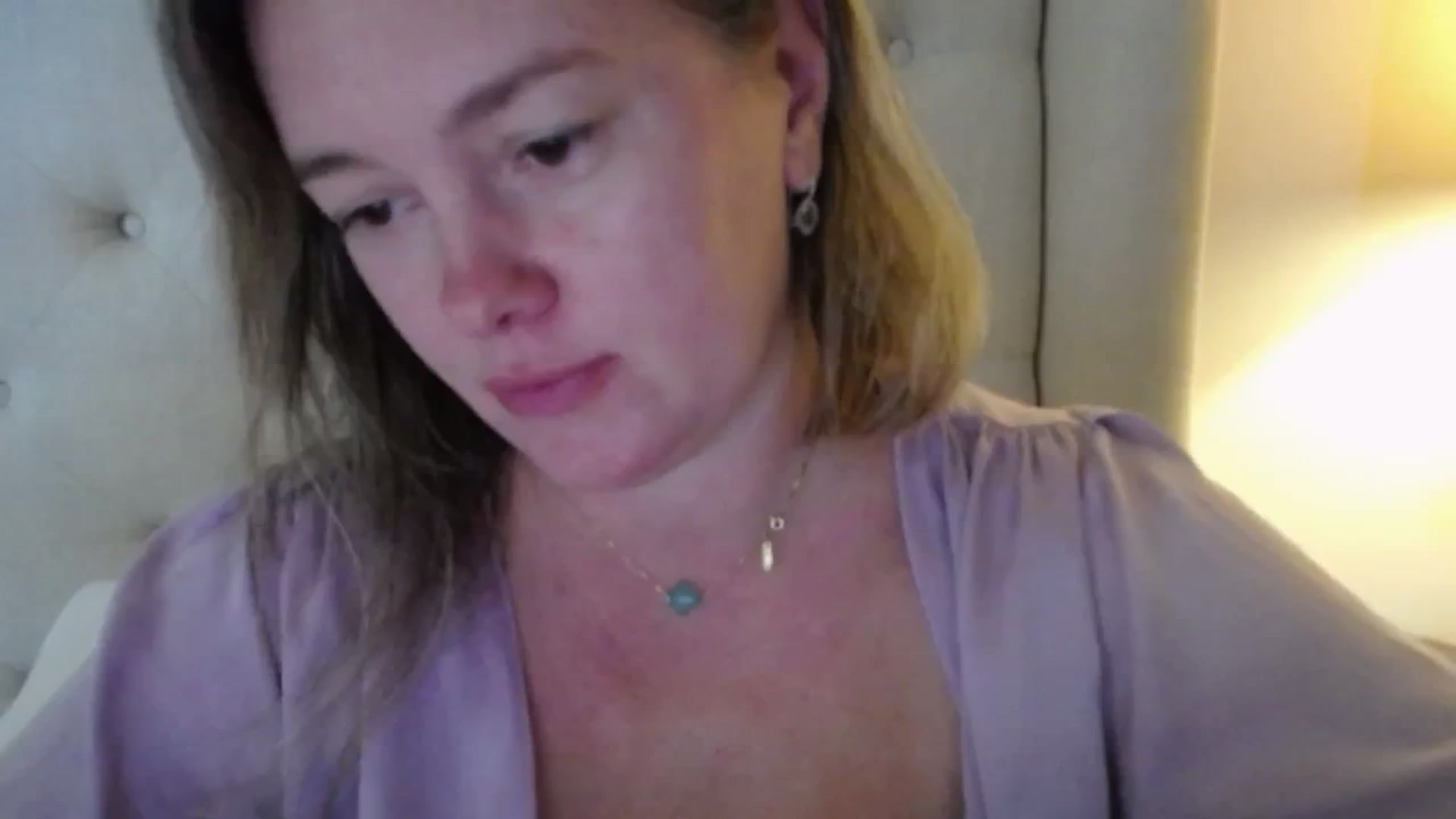 Gallery image thumbnail from J0llye's myfreecams stream on, 10/23/2025, 18:35 image 19 of 20