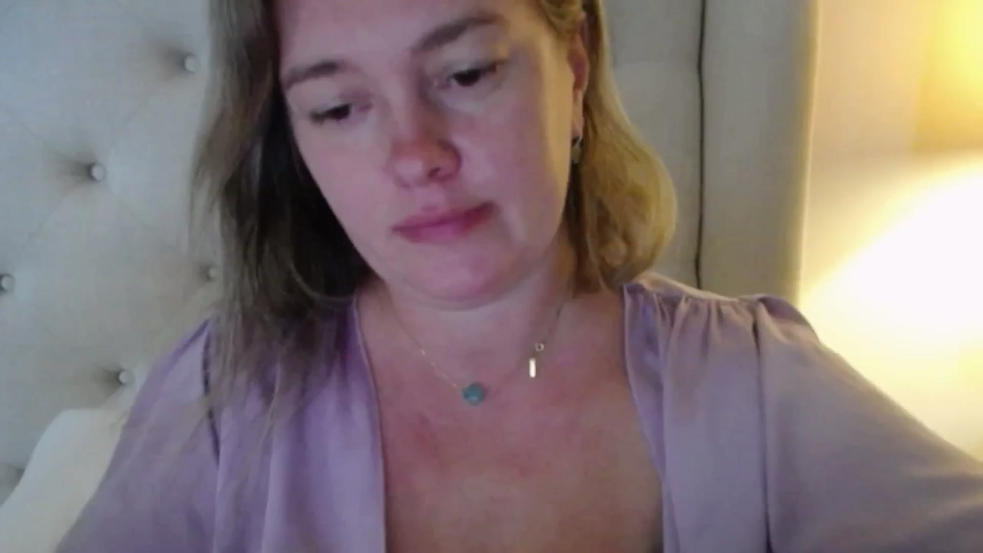 Gallery image thumbnail from J0llye's myfreecams stream on, 10/23/2025, 18:35 image 13 of 20