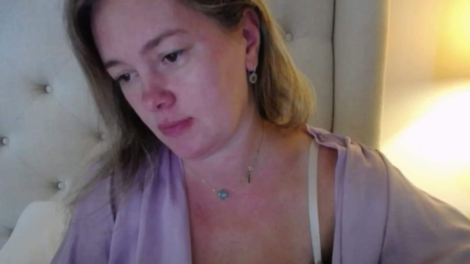 Gallery image thumbnail from J0llye's myfreecams stream on, 10/23/2025, 18:35 image 1 of 20