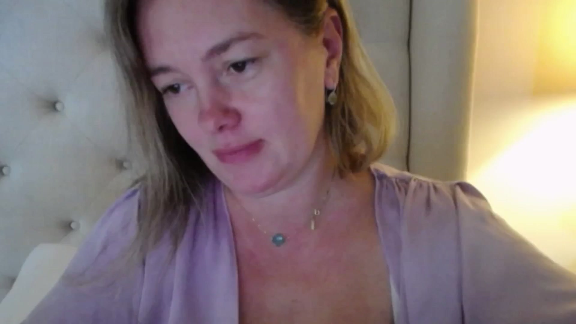Gallery image thumbnail from J0llye's myfreecams stream on, 10/23/2025, 18:35 image 8 of 20