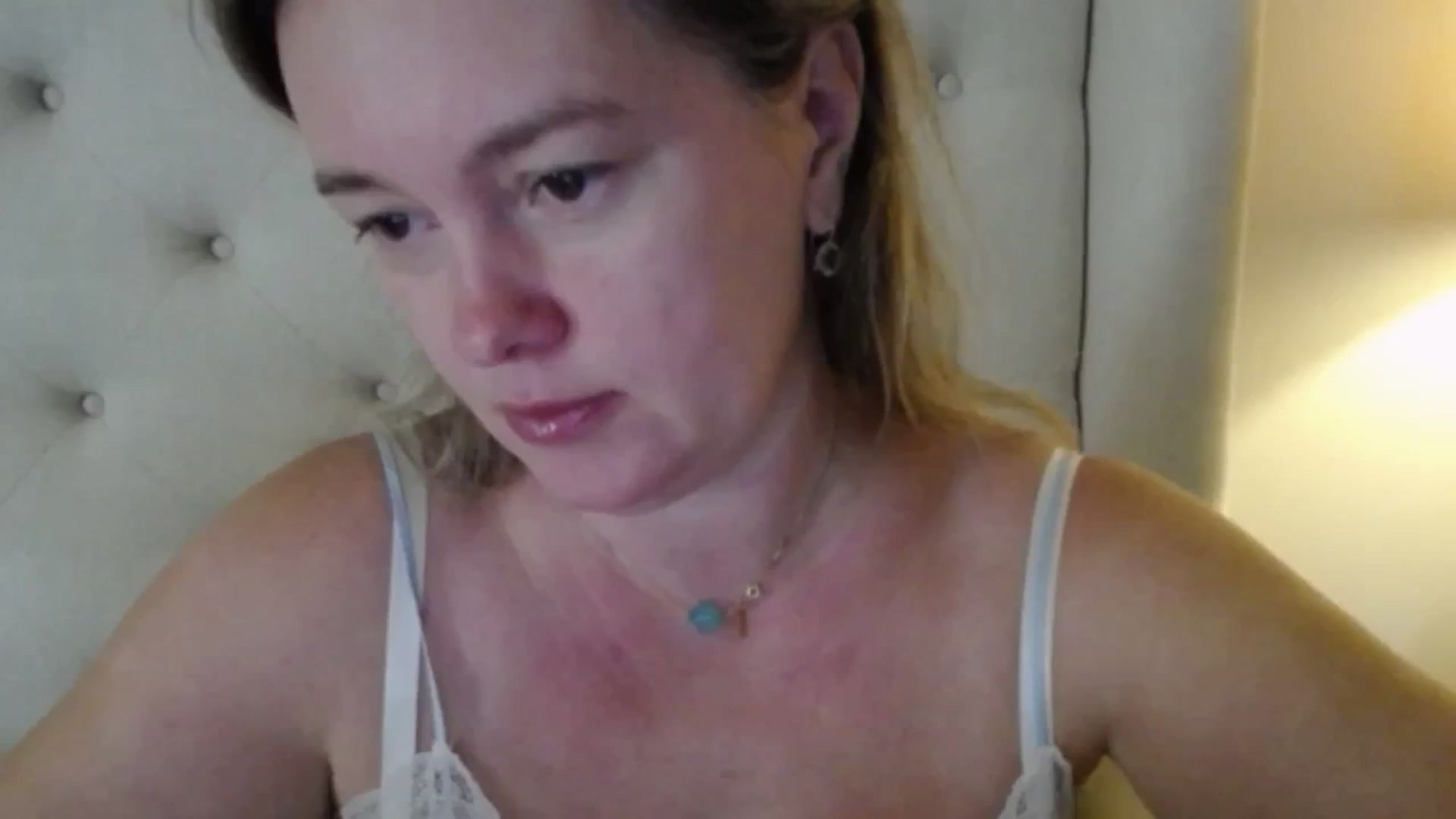 Gallery image thumbnail from J0llye's myfreecams stream on, 10/24/2025, 16:05 image 2 of 20